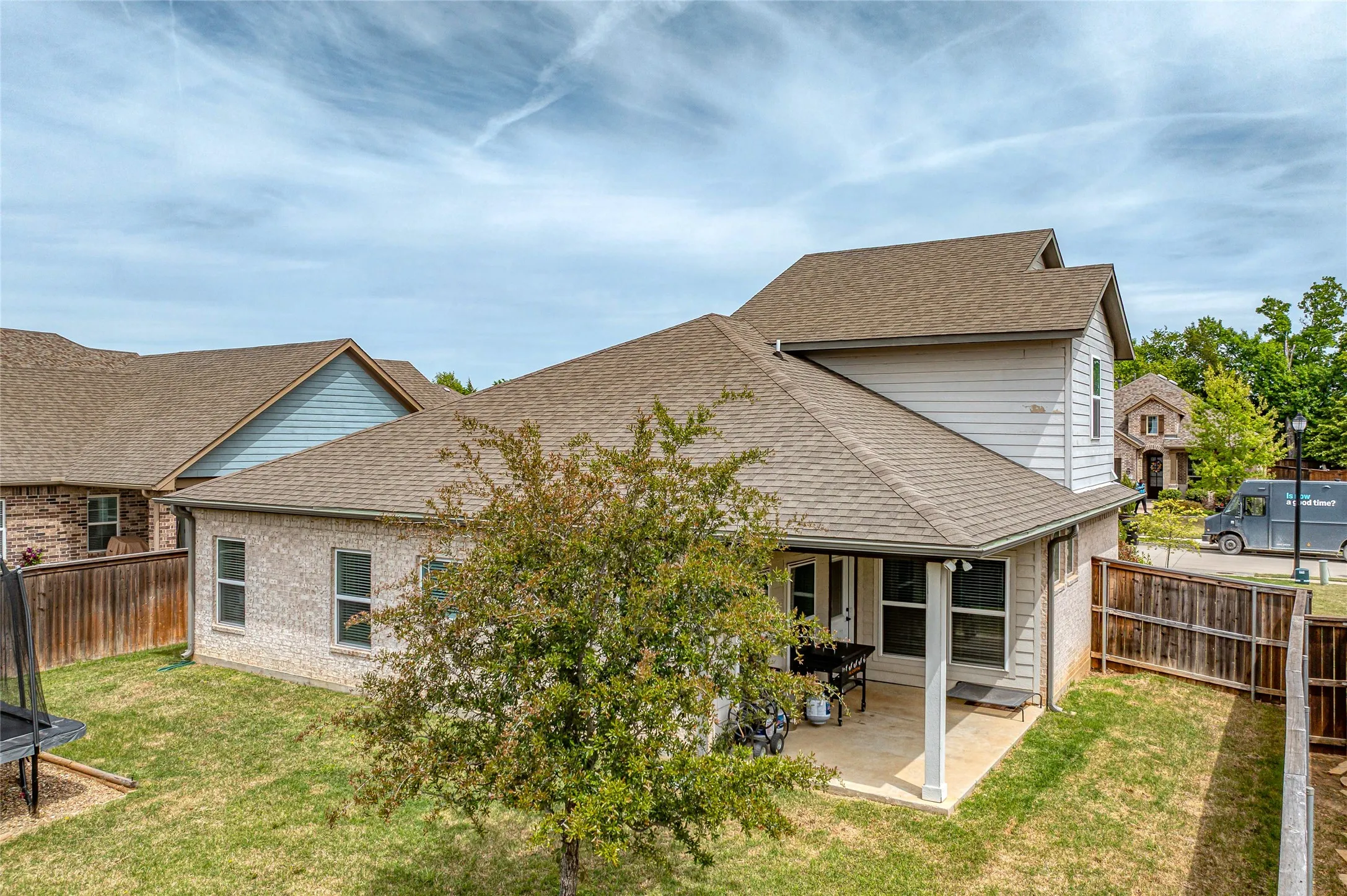 Single Family Residence For Sale in Grayson County , 3823 Fawn Meadow Trail, Denison, Texas 75020, 3 Bedroom, 3 Bathroom, 2 Garage spaces, 2,153 Sqft, built in 2018, Preowned, mls#21232230, Real Estate Agent in Denison, Homes For Sale in Grayson county, Homes For Sale in Denison, Realtor in Denison Texas, Real Estate Brokerage Independent Realty Texas, Luminita Cordes Realtor