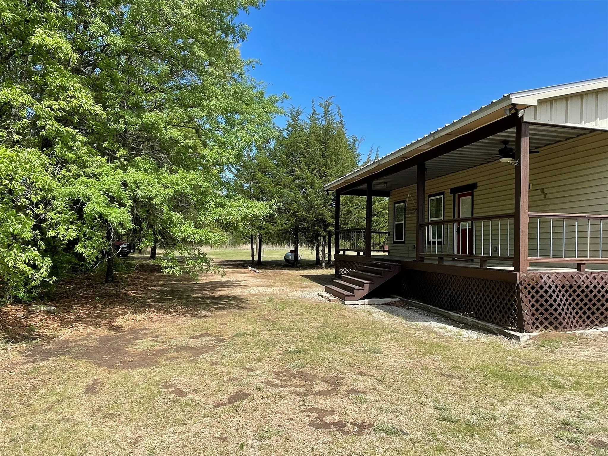 Single Family Residence For Sale in Fannin County , 2110 County Road 1220, Savoy, Texas 75479, 2 Bedrooms, 2 Bathrooms, 2 Garage spaces, 1,224 Sqft, built in 2015, Price $349,000, mls#21229588, Real Estate Agent in Savoy, Homes For Sale in Fannin county, Homes For Sale in Savoy, Realtor in Savoy Texas, Real Estate Brokerage Independent Realty Texas, Luminita Cordes Realtor