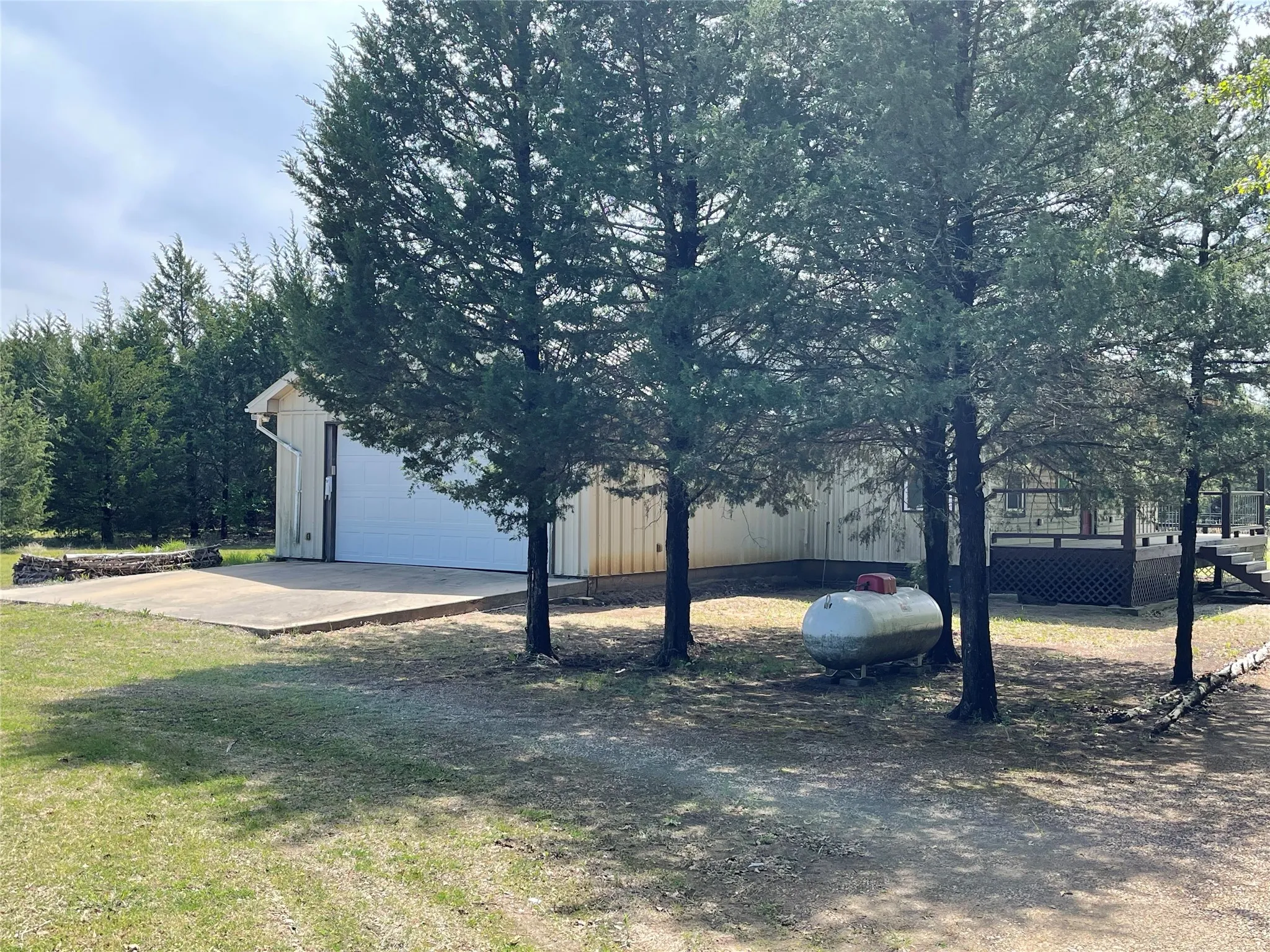 Pulling into property from driveway