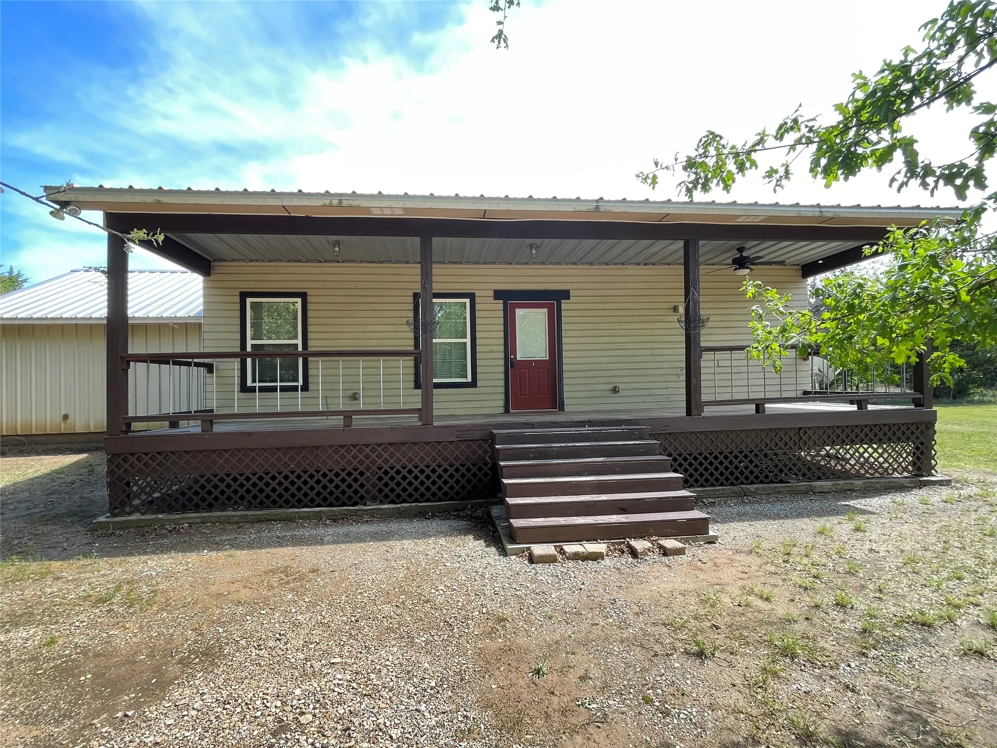 Single Family Residence For Sale in Fannin County , 2110 County Road 1220, Savoy, Texas 75479, 2 Bedrooms, 2 Bathrooms, 2 Garage spaces, 1,224 Sqft, built in 2015, Price $349,000, mls#21229588, Real Estate Agent in Savoy, Homes For Sale in Fannin county, Homes For Sale in Savoy, Realtor in Savoy Texas, Real Estate Brokerage Independent Realty Texas, Luminita Cordes Realtor