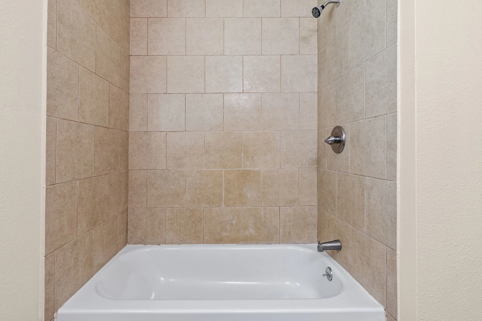 Single Family Residence For Sale in Hunt County , 1704 Langford Street, Greenville, Texas 75401, 2 Bedroom, 1 Bathroom, Garage spaces, 1,080 Sqft, built in 1967, mls#21231320, Real Estate Agent in Greenville, Homes For Sale in Hunt county, Homes For Sale in Greenville, Realtor in Greenville Texas, Real Estate Brokerage Independent Realty Texas, Luminita Cordes Realtor