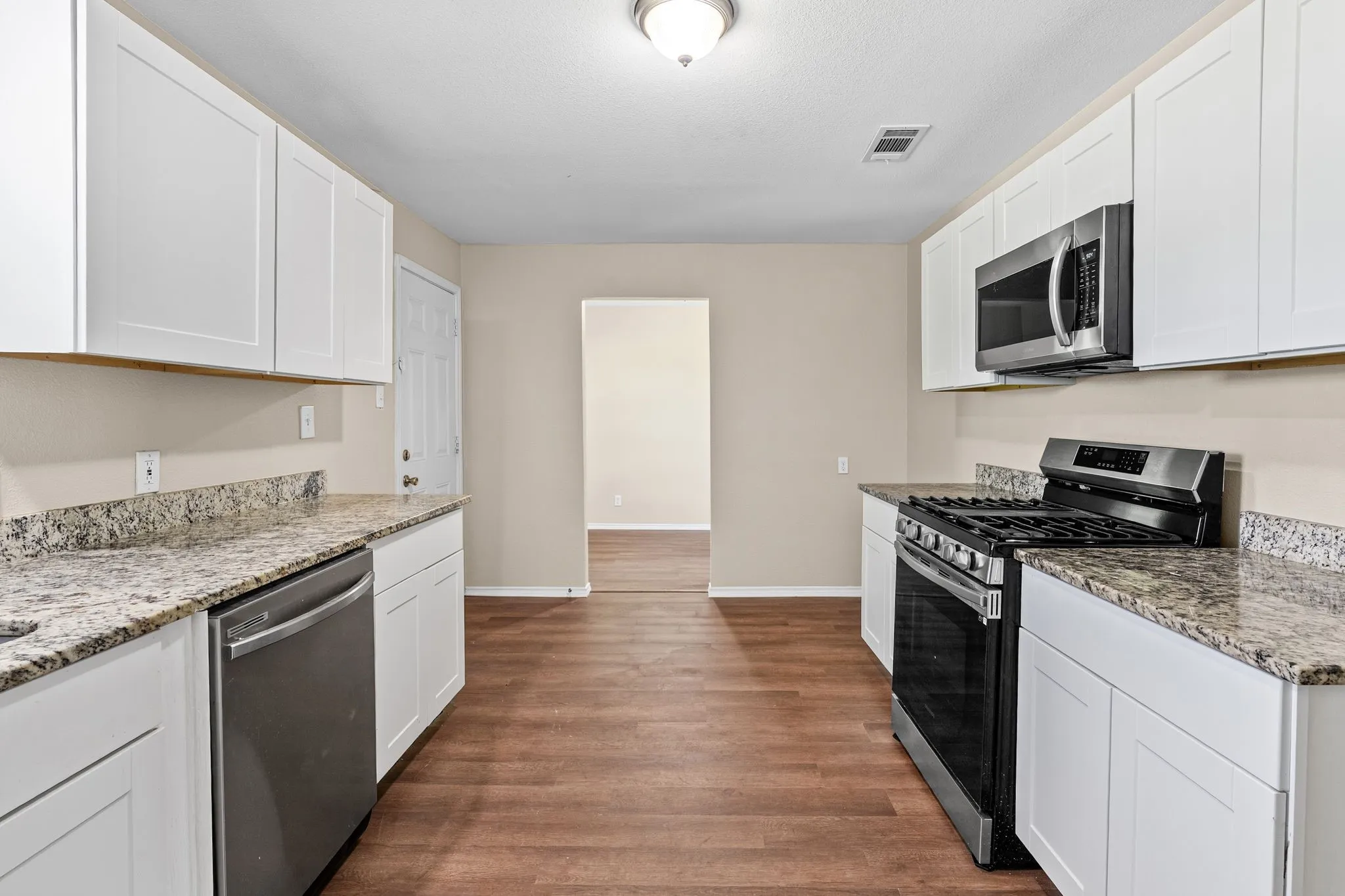 Single Family Residence For Sale in Hunt County , 1704 Langford Street, Greenville, Texas 75401, 2 Bedroom, 1 Bathroom, Garage spaces, 1,080 Sqft, built in 1967, mls#21231320, Real Estate Agent in Greenville, Homes For Sale in Hunt county, Homes For Sale in Greenville, Realtor in Greenville Texas, Real Estate Brokerage Independent Realty Texas, Luminita Cordes Realtor