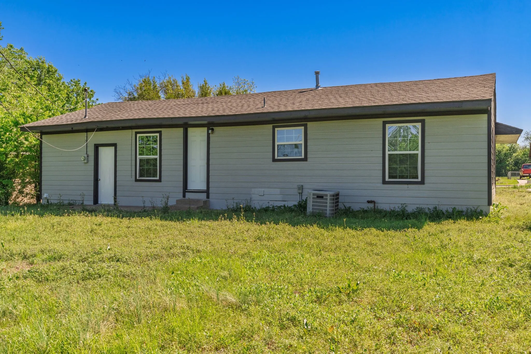 Single Family Residence For Sale in Hunt County , 1704 Langford Street, Greenville, Texas 75401, 2 Bedroom, 1 Bathroom, Garage spaces, 1,080 Sqft, built in 1967, mls#21231320, Real Estate Agent in Greenville, Homes For Sale in Hunt county, Homes For Sale in Greenville, Realtor in Greenville Texas, Real Estate Brokerage Independent Realty Texas, Luminita Cordes Realtor