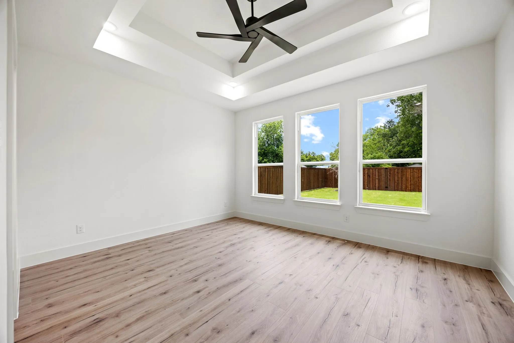 Single Family Residence For Sale in Navarro County , 402 S Humphrey Avenue, Kerens, Texas 75144, 3 Bedroom, 3 Bathroom, 2 Garage spaces, 1,650 Sqft, built in 2025, mls#21232289, Real Estate Agent in Kerens, Homes For Sale in Navarro county, Homes For Sale in Kerens, Realtor in Kerens Texas, Real Estate Brokerage Independent Realty Texas, Luminita Cordes Realtor