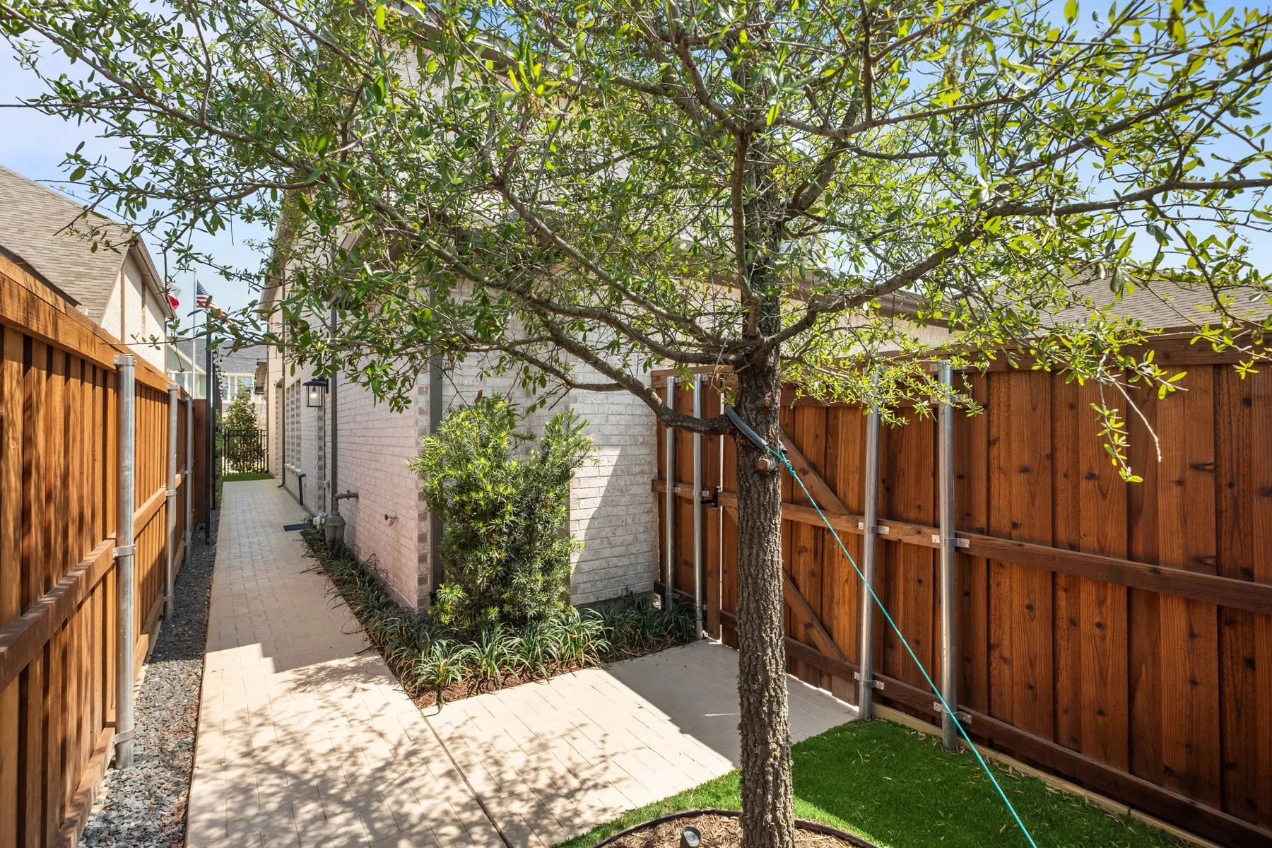 Single Family Residence For Sale in Kaufman County , 9408 Laurel Wreath Drive, Mesquite, Texas 75126, 3 Bedroom, 4 Bathroom, 2 Garage spaces, 2,465 Sqft, built in 2025, mls#21232335, Real Estate Agent in Mesquite, Homes For Sale in Kaufman county, Homes For Sale in Mesquite, Realtor in Mesquite Texas, Real Estate Brokerage Independent Realty Texas, Luminita Cordes Realtor