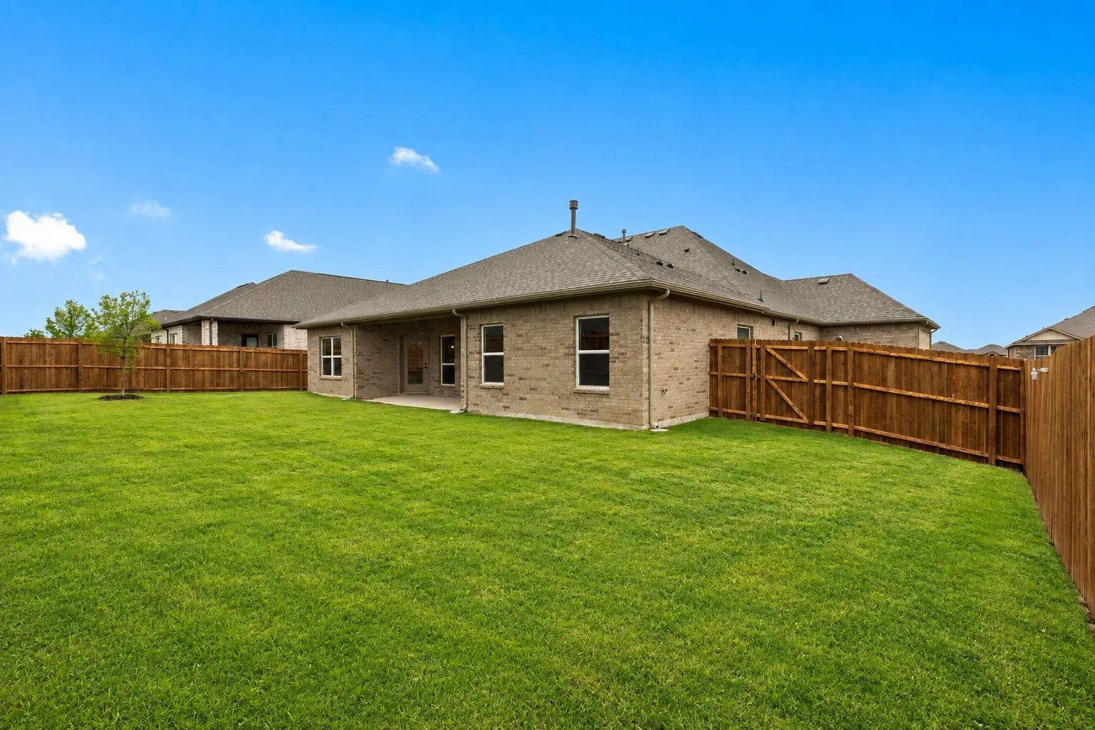 82-web-or-mls-Photo Apr 24 2025, 12 03 43 PM