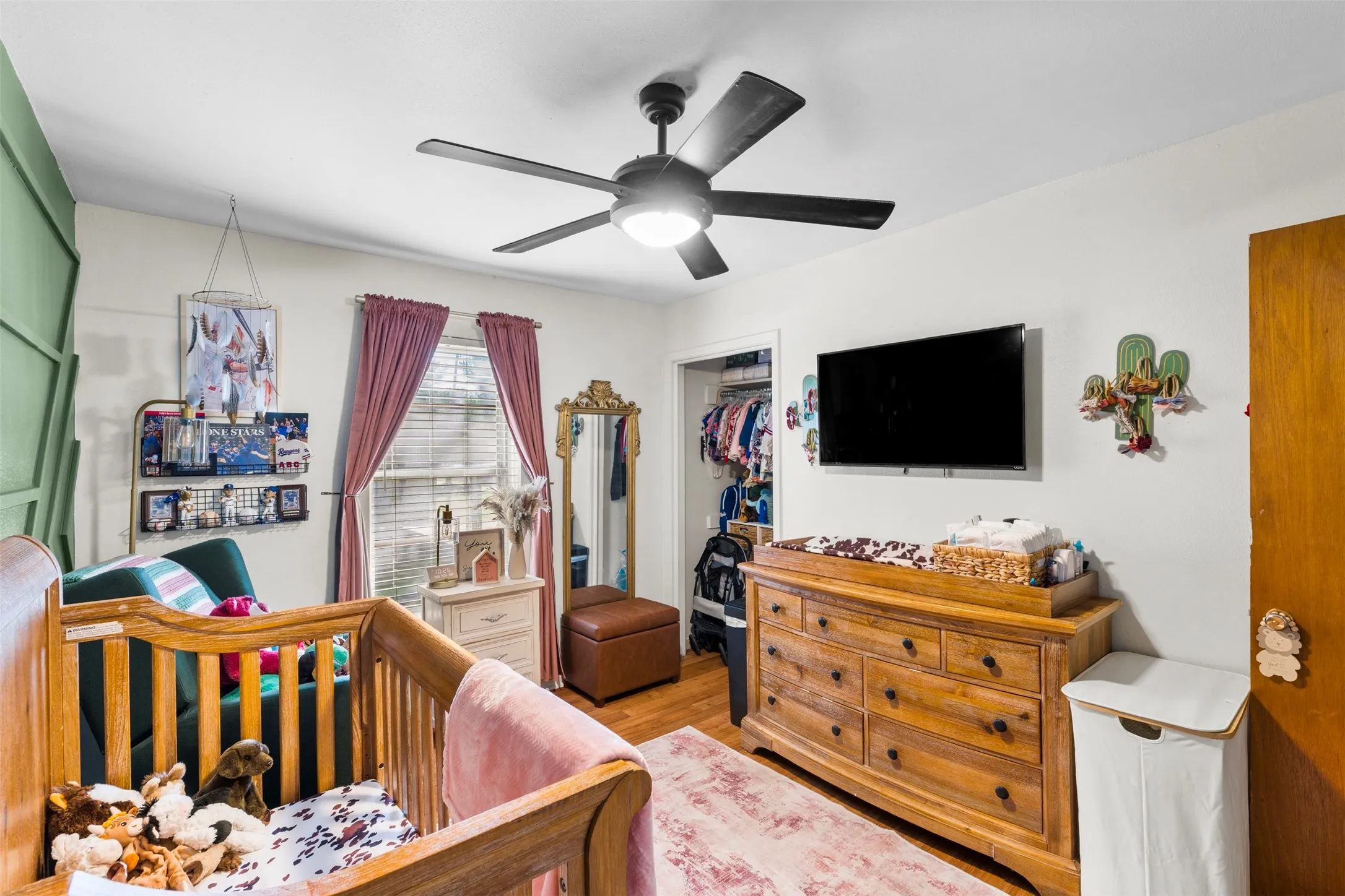 2nd bedroom