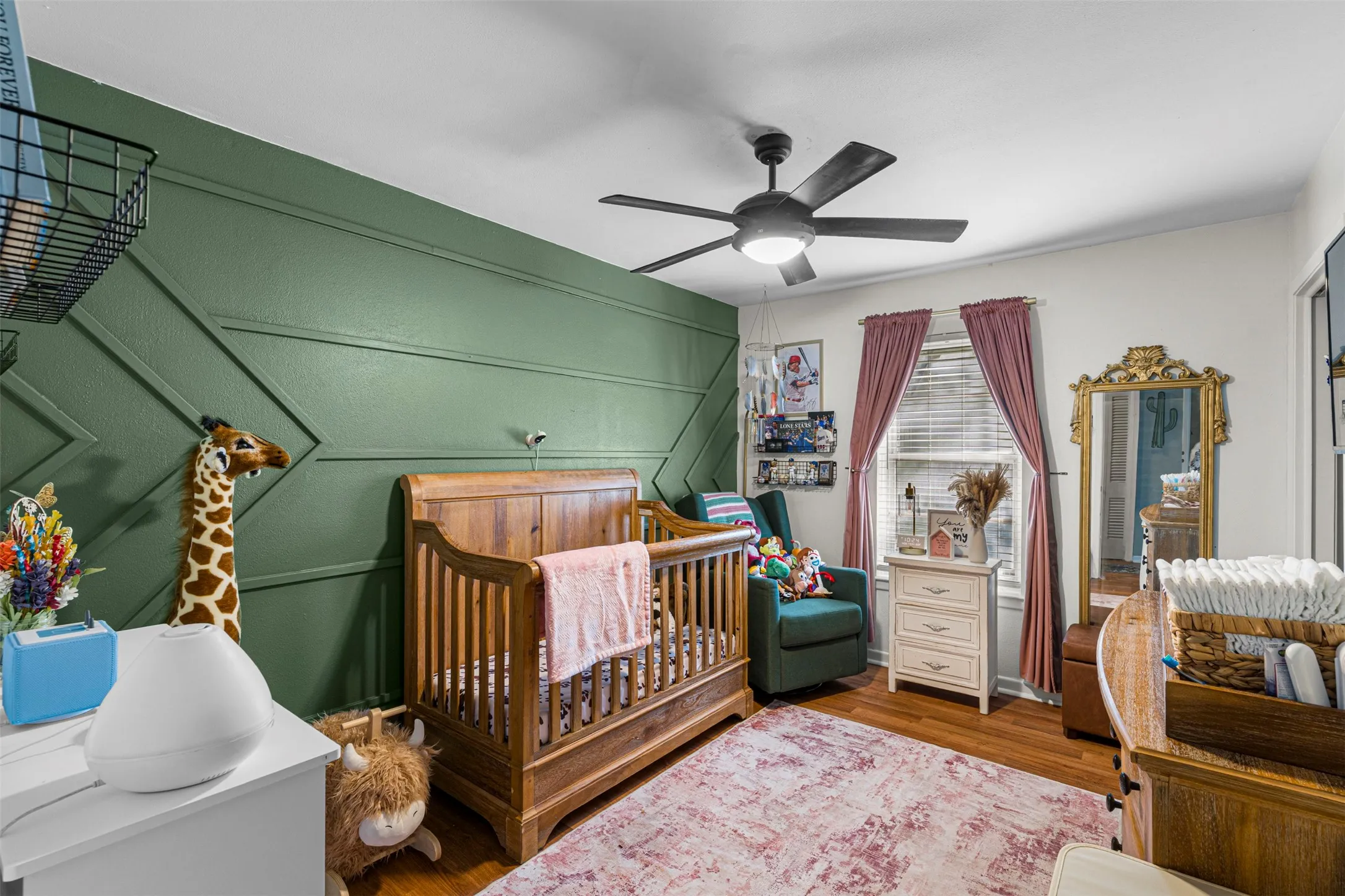 2nd bedroom