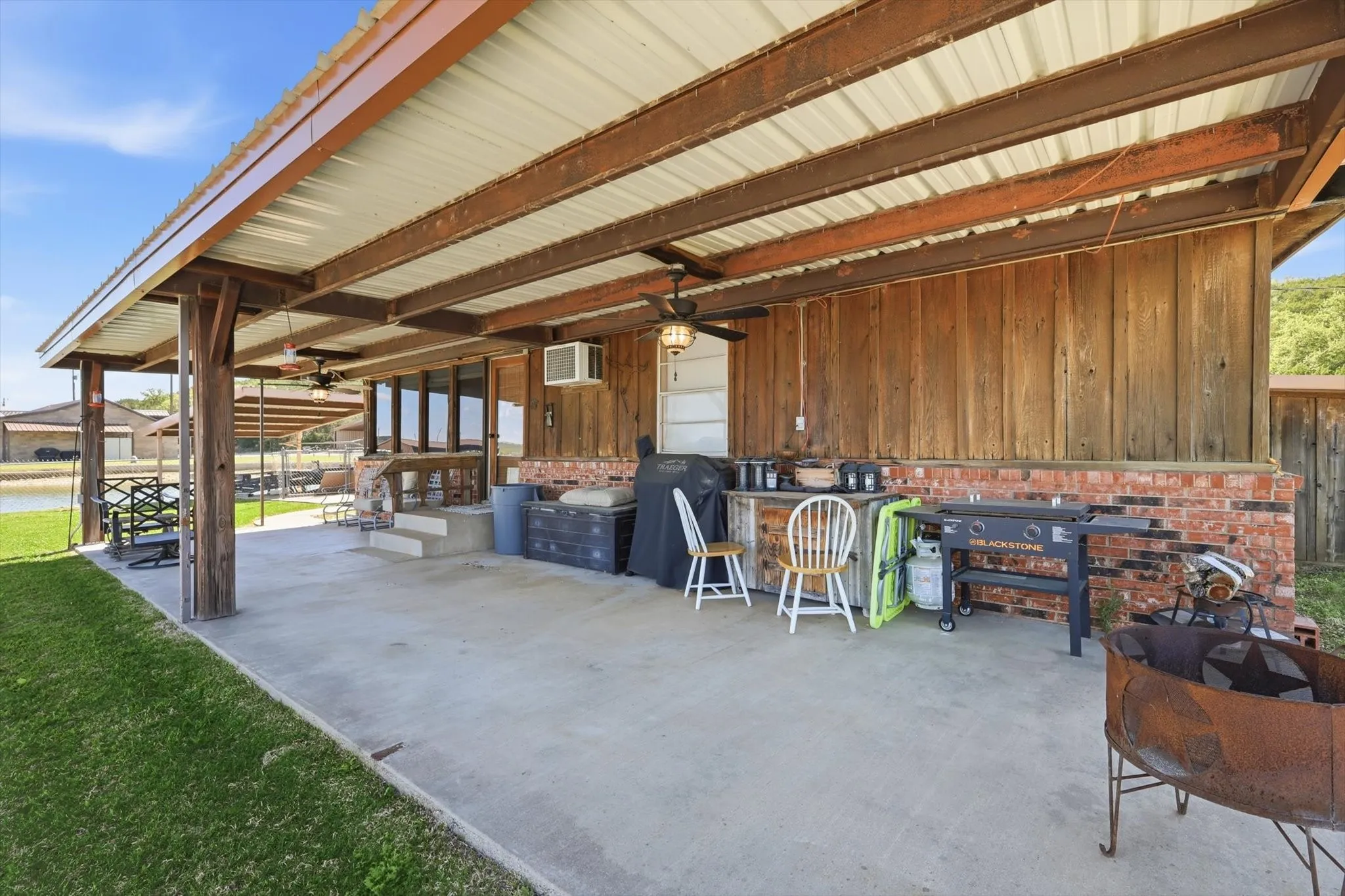 Single Family Residence For Sale in Palo Pinto County , 4513 Chapel Road, Possum Kingdom Lake, Texas 76450, 2 Bedroom, 2 Bathroom, 3 Garage spaces, 1,448 Sqft, built in 0, Unknown, mls#21199982, Real Estate Agent in Possum Kingdom Lake, Homes For Sale in Palo Pinto county, Homes For Sale in Possum Kingdom Lake, Realtor in Possum Kingdom Lake Texas, Real Estate Brokerage Independent Realty Texas, Luminita Cordes Realtor