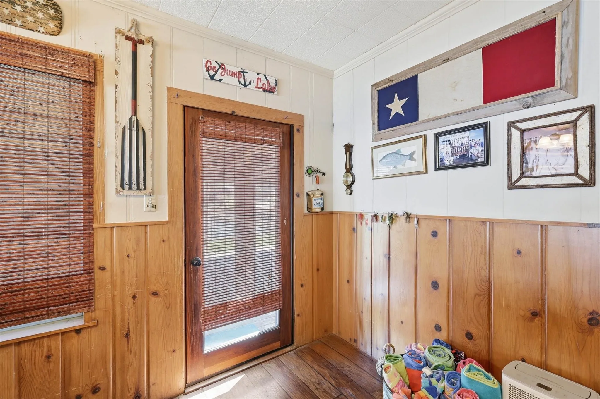 Single Family Residence For Sale in Palo Pinto County , 4513 Chapel Road, Possum Kingdom Lake, Texas 76450, 2 Bedroom, 2 Bathroom, 3 Garage spaces, 1,448 Sqft, built in 0, Unknown, mls#21199982, Real Estate Agent in Possum Kingdom Lake, Homes For Sale in Palo Pinto county, Homes For Sale in Possum Kingdom Lake, Realtor in Possum Kingdom Lake Texas, Real Estate Brokerage Independent Realty Texas, Luminita Cordes Realtor