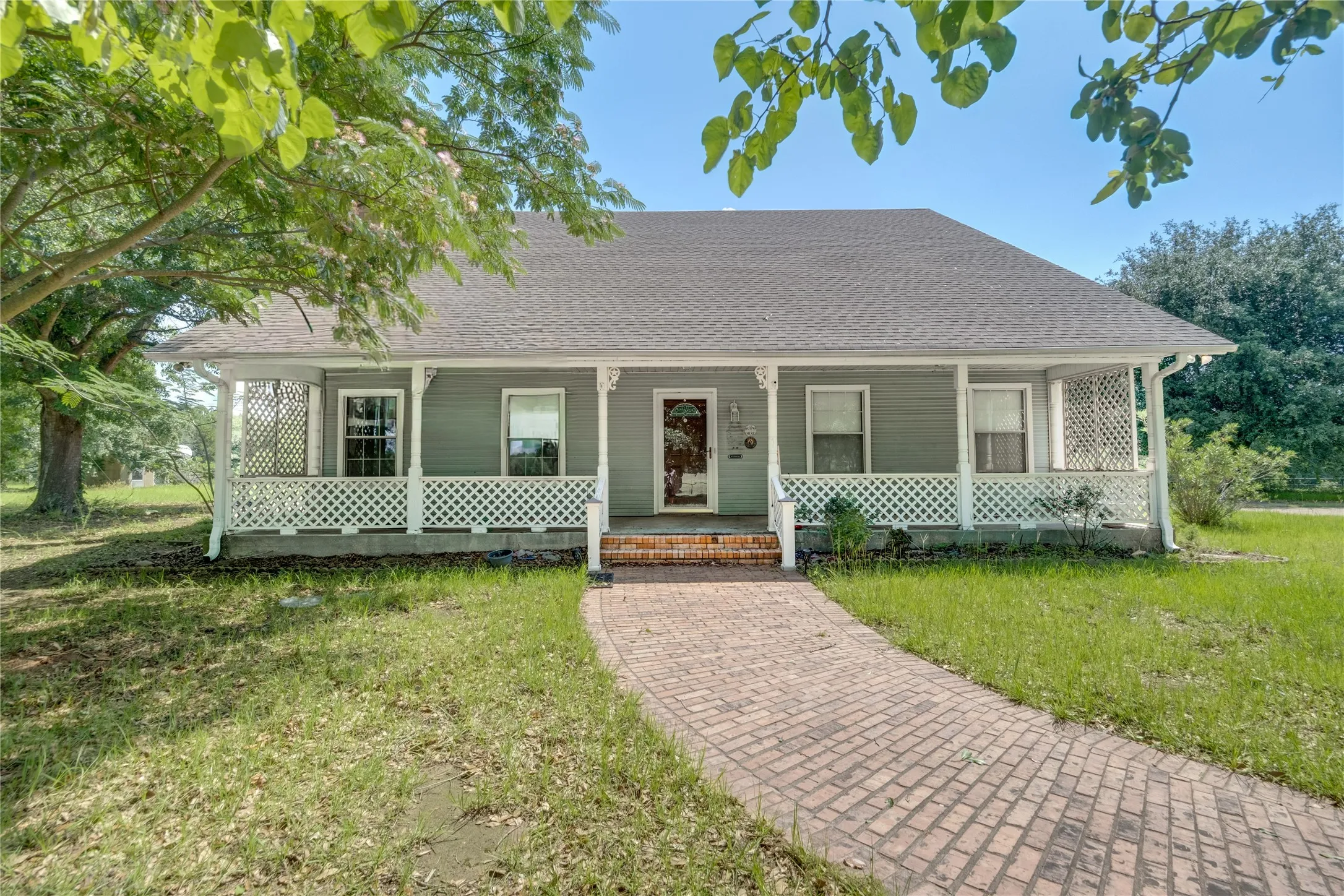 Farm For Sale in Anderson County , 1710 An County Road 463, Montalba, Texas 75853, 4 Bedrooms, 3 Bathrooms, 2 Garage spaces, 3,216 Sqft, built in 1994, Price $690,000, mls#21232375, Real Estate Agent in Montalba, Homes For Sale in Anderson county, Homes For Sale in Montalba, Realtor in Montalba Texas, Real Estate Brokerage Independent Realty Texas, Luminita Cordes Realtor
