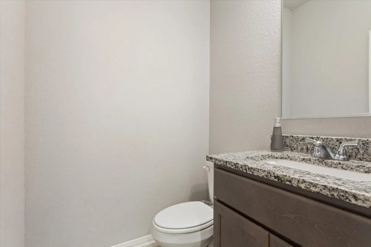 Single Family Residence For Sale in Mc Lennan County , 10416 Langham Drive, Waco, Texas 76708, 4 Bedrooms, 4 Bathrooms, 2 Garage spaces, 2,724 Sqft, built in 2020, Preowned, Price $375,000, mls#21230667, Real Estate Agent in Waco, Homes For Sale in Mc Lennan county, Homes For Sale in Waco, Realtor in Waco Texas, Real Estate Brokerage Independent Realty Texas, Luminita Cordes Realtor