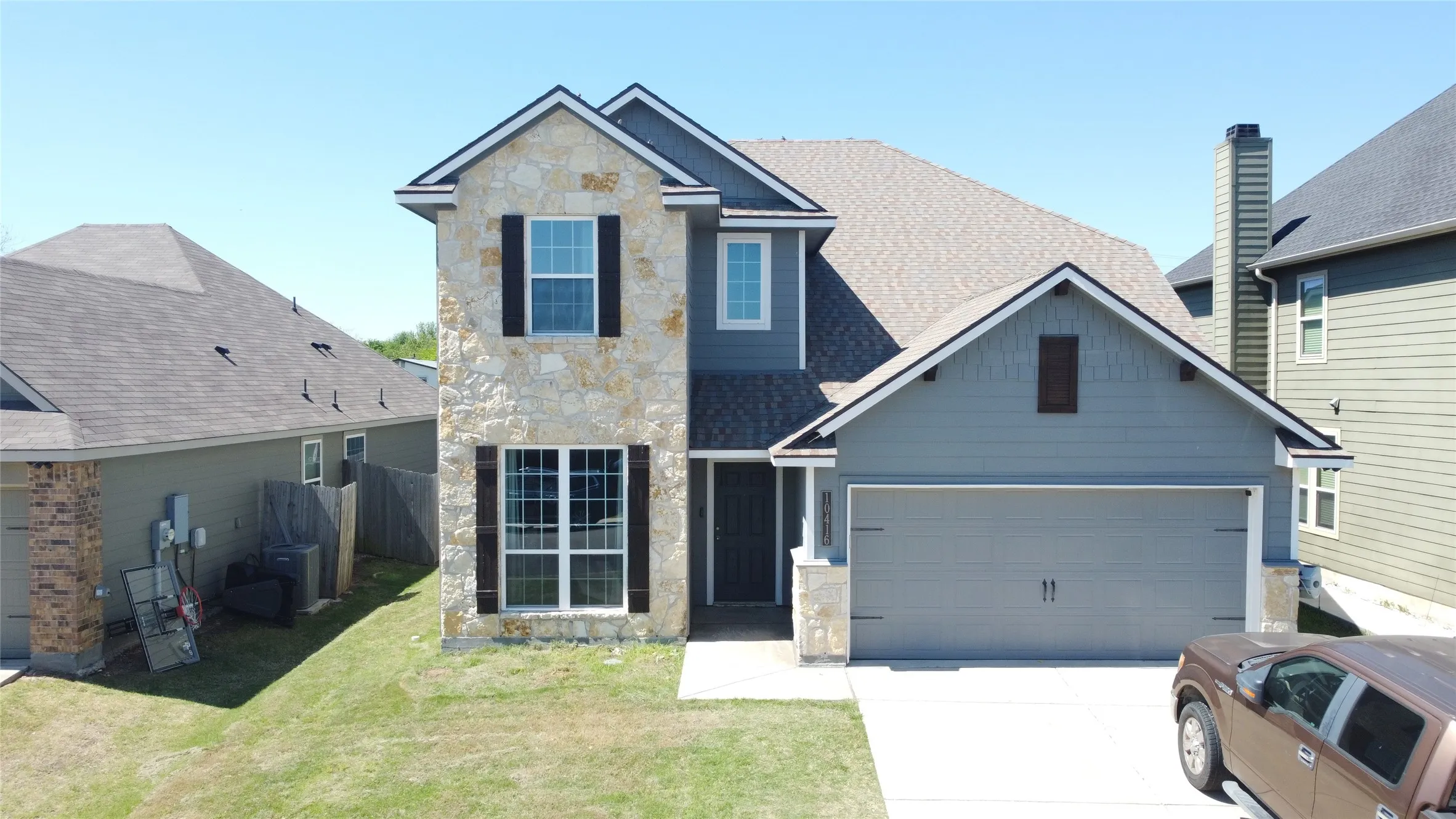 Single Family Residence For Sale in Mc Lennan County , 10416 Langham Drive, Waco, Texas 76708, 4 Bedrooms, 4 Bathrooms, 2 Garage spaces, 2,724 Sqft, built in 2020, Preowned, Price $375,000, mls#21230667, Real Estate Agent in Waco, Homes For Sale in Mc Lennan county, Homes For Sale in Waco, Realtor in Waco Texas, Real Estate Brokerage Independent Realty Texas, Luminita Cordes Realtor