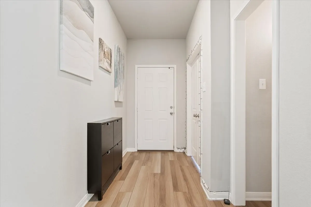 Single Family Residence For Sale in Mc Lennan County , 10416 Langham Drive, Waco, Texas 76708, 4 Bedrooms, 4 Bathrooms, 2 Garage spaces, 2,724 Sqft, built in 2020, Preowned, Price $375,000, mls#21230667, Real Estate Agent in Waco, Homes For Sale in Mc Lennan county, Homes For Sale in Waco, Realtor in Waco Texas, Real Estate Brokerage Independent Realty Texas, Luminita Cordes Realtor