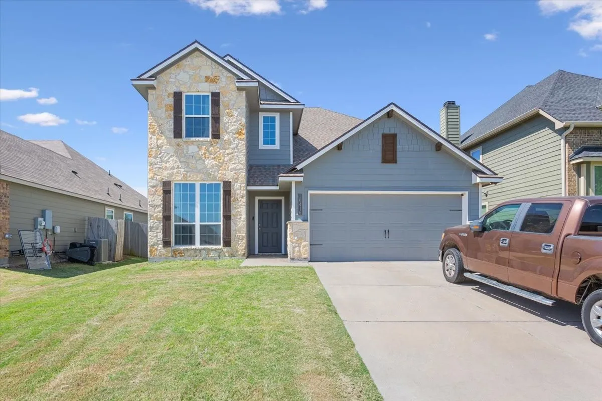 Single Family Residence For Sale in Mc Lennan County , 10416 Langham Drive, Waco, Texas 76708, 4 Bedrooms, 4 Bathrooms, 2 Garage spaces, 2,724 Sqft, built in 2020, Preowned, Price $375,000, mls#21230667, Real Estate Agent in Waco, Homes For Sale in Mc Lennan county, Homes For Sale in Waco, Realtor in Waco Texas, Real Estate Brokerage Independent Realty Texas, Luminita Cordes Realtor