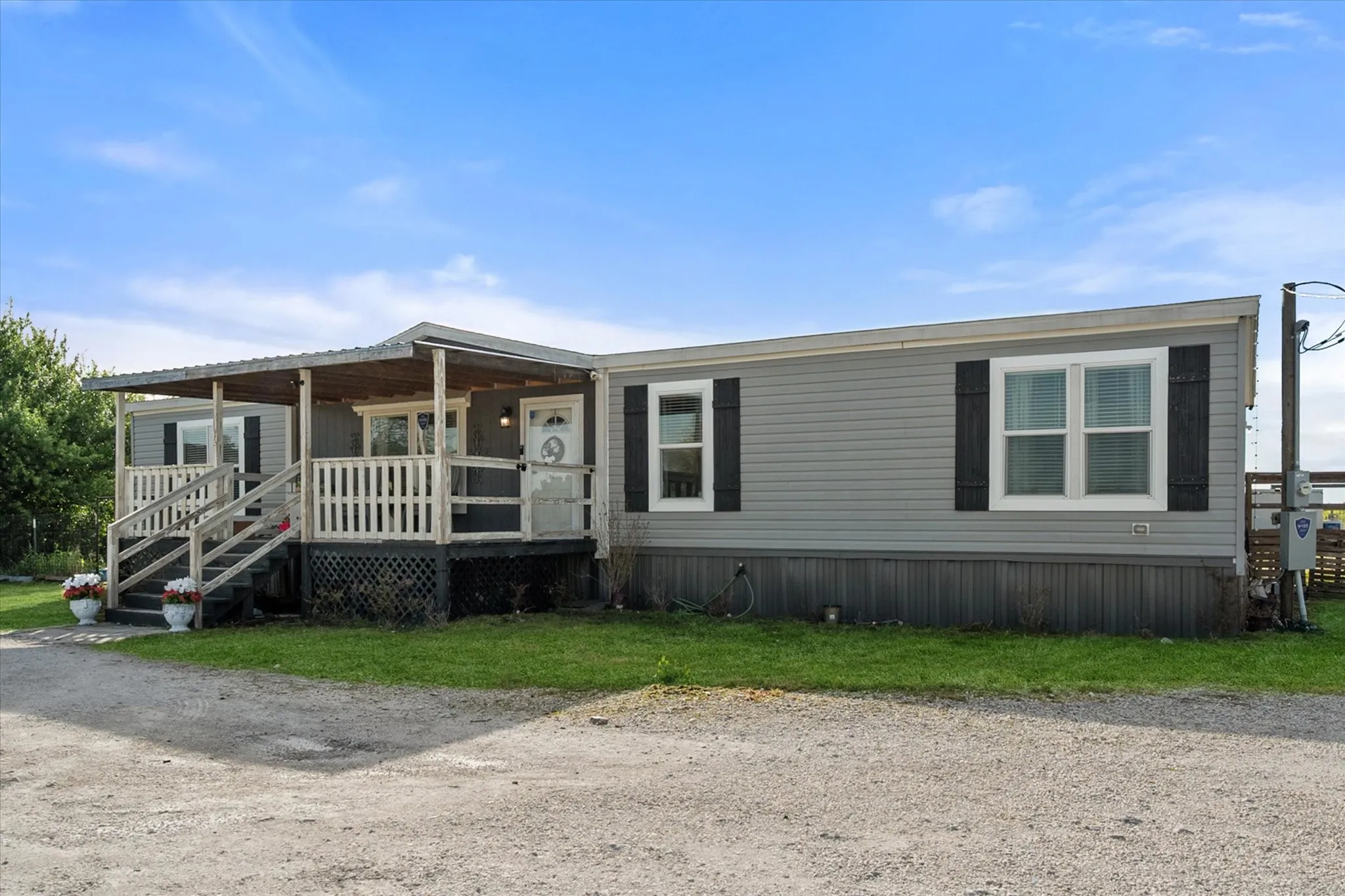 Mobile Home For Sale in Navarro County , 15955 W Highway 31, Purdon, Texas 76679, 4 Bedroom, 2 Bathroom, Garage spaces, 1,950 Sqft, built in 2019, mls#21231908, Real Estate Agent in Purdon, Homes For Sale in Navarro county, Homes For Sale in Purdon, Realtor in Purdon Texas, Real Estate Brokerage Independent Realty Texas, Luminita Cordes Realtor