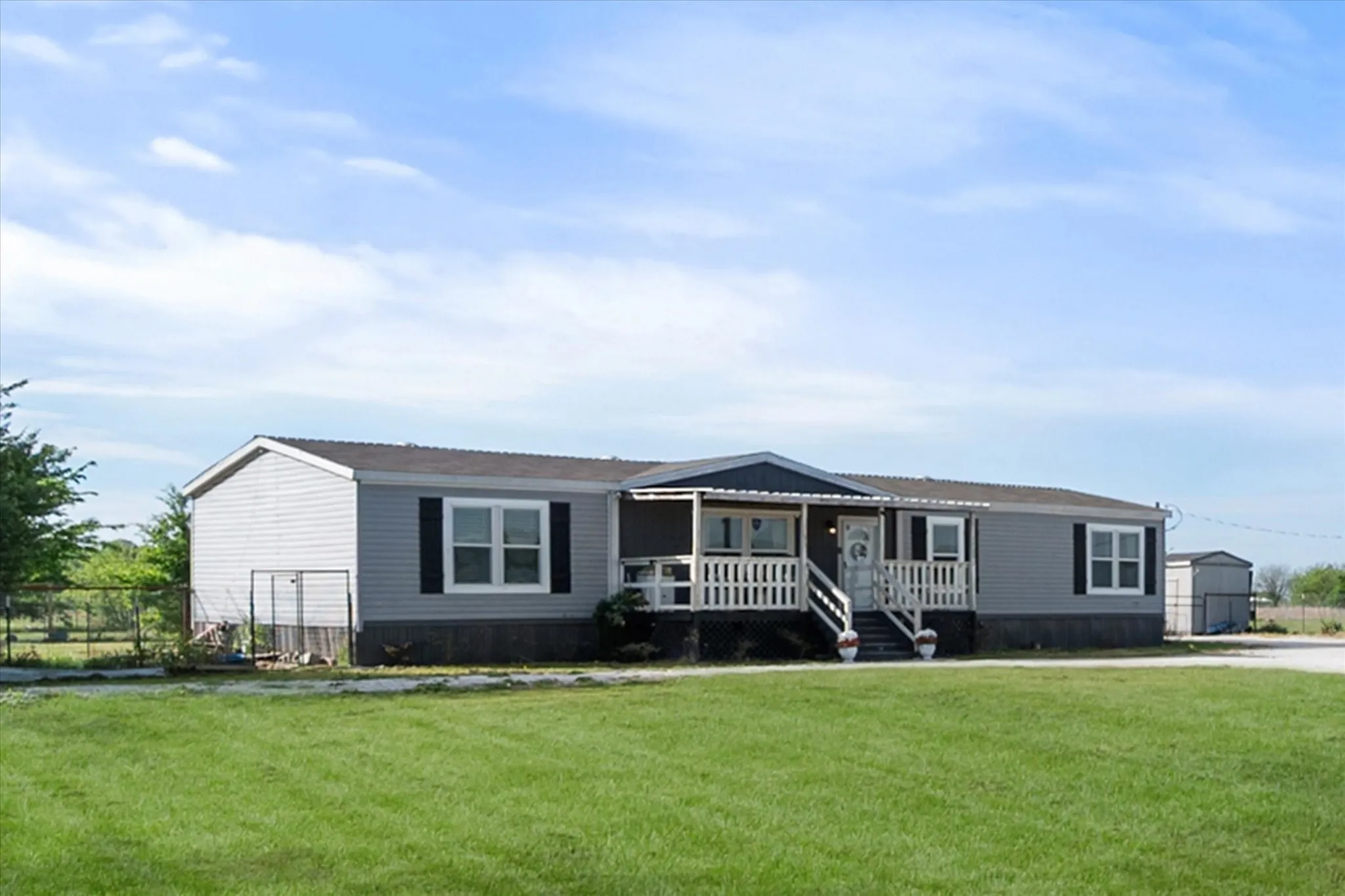Mobile Home For Sale in Navarro County , 15955 W Highway 31, Purdon, Texas 76679, 4 Bedroom, 2 Bathroom, Garage spaces, 1,950 Sqft, built in 2019, mls#21231908, Real Estate Agent in Purdon, Homes For Sale in Navarro county, Homes For Sale in Purdon, Realtor in Purdon Texas, Real Estate Brokerage Independent Realty Texas, Luminita Cordes Realtor