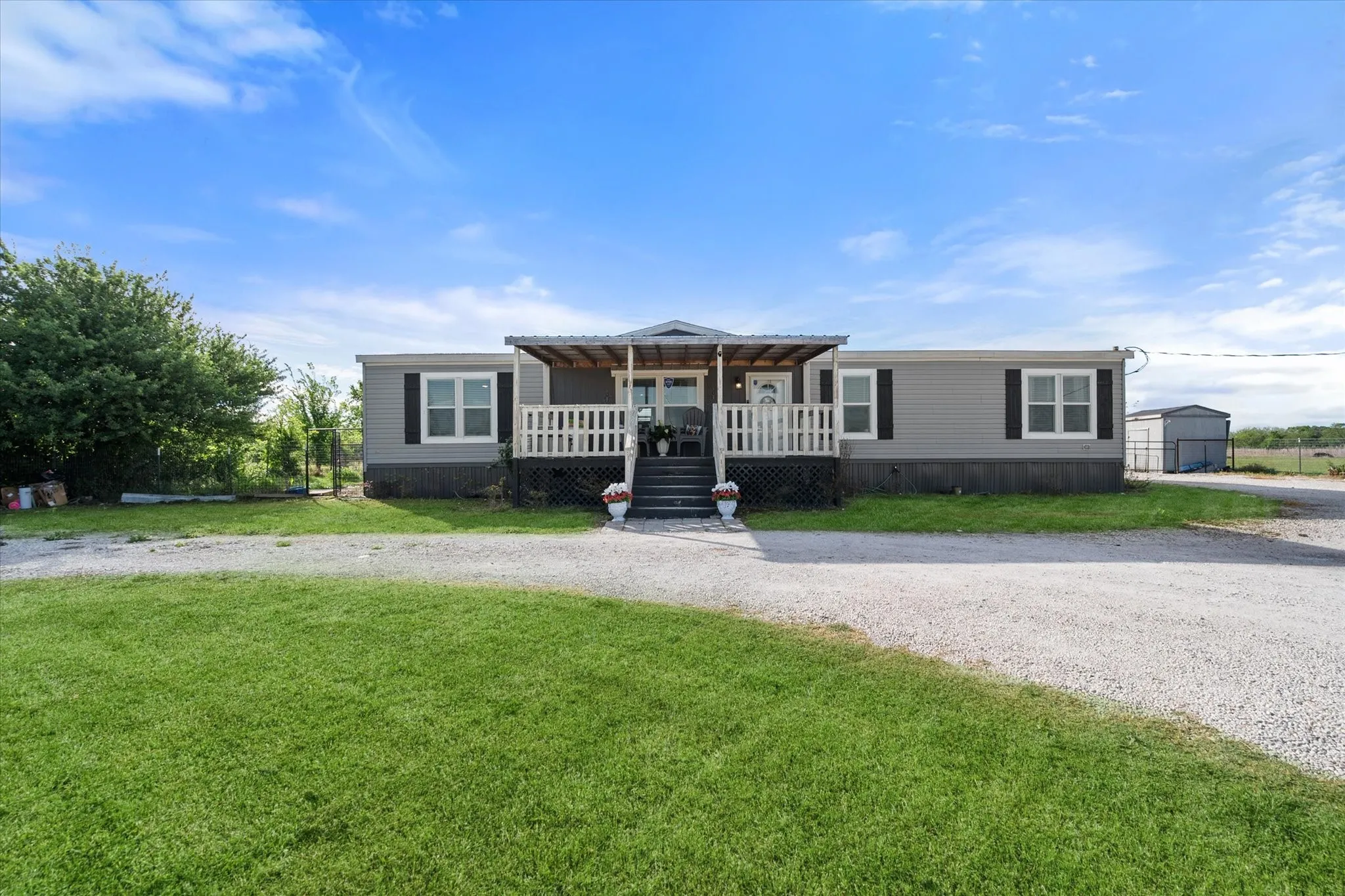 Mobile Home For Sale in Navarro County , 15955 W Highway 31, Purdon, Texas 76679, 4 Bedroom, 2 Bathroom, Garage spaces, 1,950 Sqft, built in 2019, mls#21231908, Real Estate Agent in Purdon, Homes For Sale in Navarro county, Homes For Sale in Purdon, Realtor in Purdon Texas, Real Estate Brokerage Independent Realty Texas, Luminita Cordes Realtor