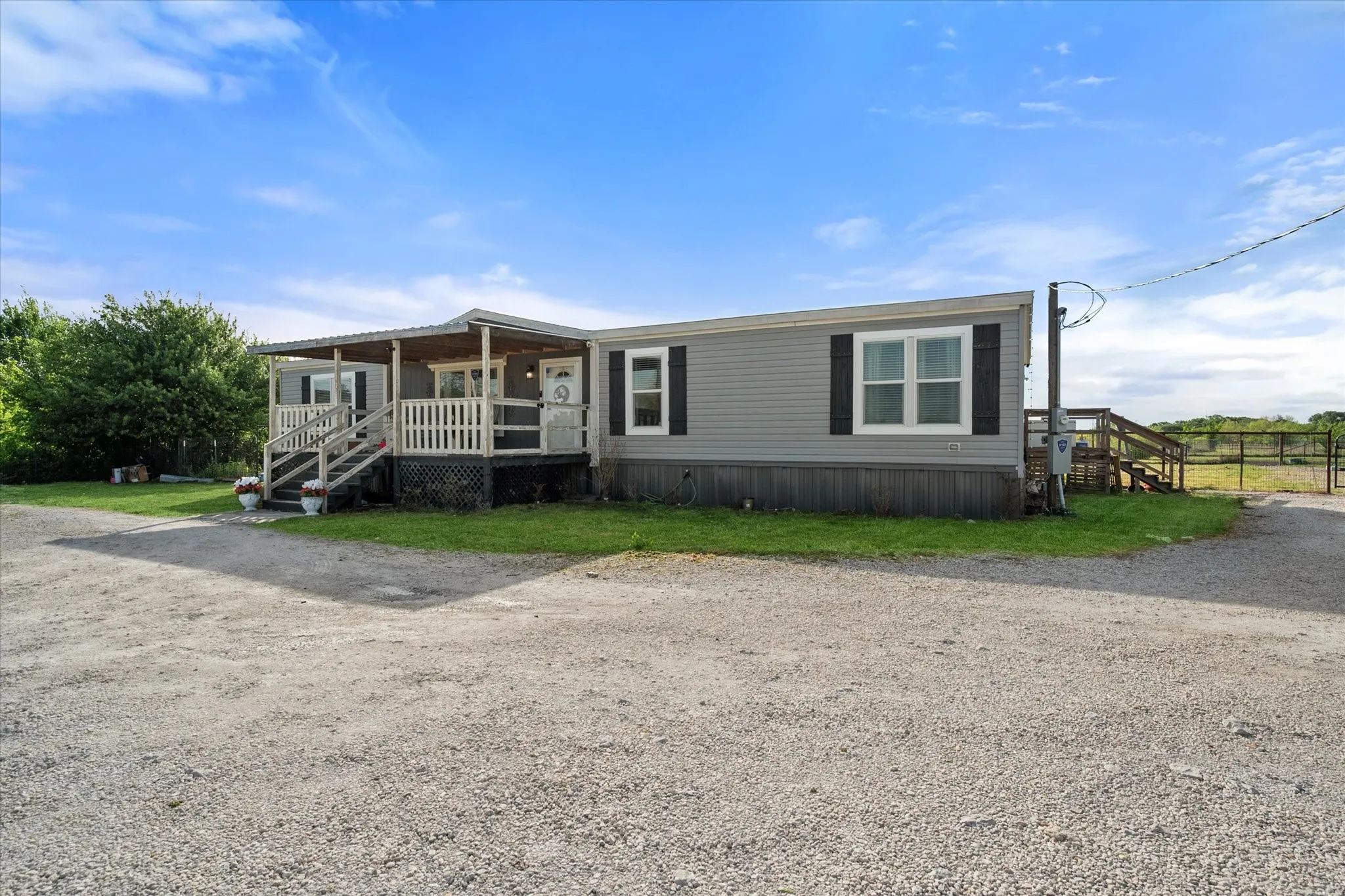 Mobile Home For Sale in Navarro County , 15955 W Highway 31, Purdon, Texas 76679, 4 Bedroom, 2 Bathroom, Garage spaces, 1,950 Sqft, built in 2019, mls#21231908, Real Estate Agent in Purdon, Homes For Sale in Navarro county, Homes For Sale in Purdon, Realtor in Purdon Texas, Real Estate Brokerage Independent Realty Texas, Luminita Cordes Realtor