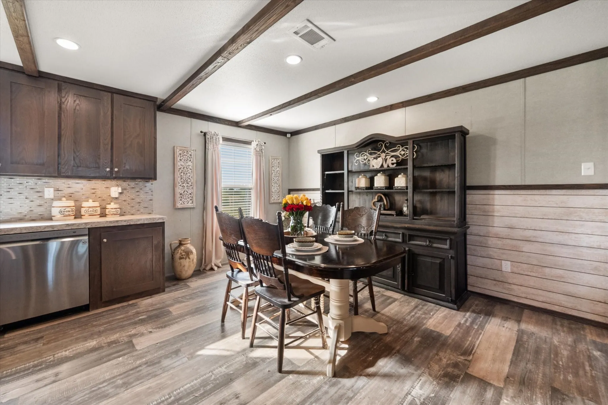 Mobile Home For Sale in Navarro County , 15955 W Highway 31, Purdon, Texas 76679, 4 Bedroom, 2 Bathroom, Garage spaces, 1,950 Sqft, built in 2019, mls#21231908, Real Estate Agent in Purdon, Homes For Sale in Navarro county, Homes For Sale in Purdon, Realtor in Purdon Texas, Real Estate Brokerage Independent Realty Texas, Luminita Cordes Realtor