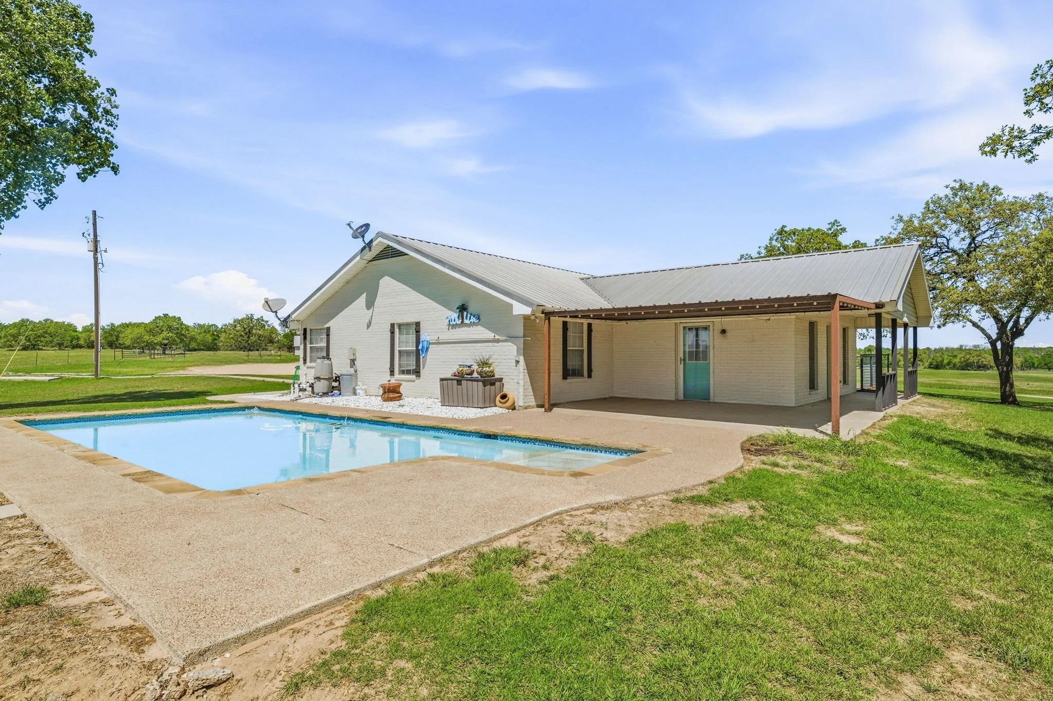 Farm For Sale in Erath County , 802 Private Road 1675, Stephenville, Texas 76401, 3 Bedroom, 2 Bathroom, Garage spaces, 2,223 Sqft, built in 2002, mls#21232356, Real Estate Agent in Stephenville, Homes For Sale in Erath county, Homes For Sale in Stephenville, Realtor in Stephenville Texas, Real Estate Brokerage Independent Realty Texas, Luminita Cordes Realtor