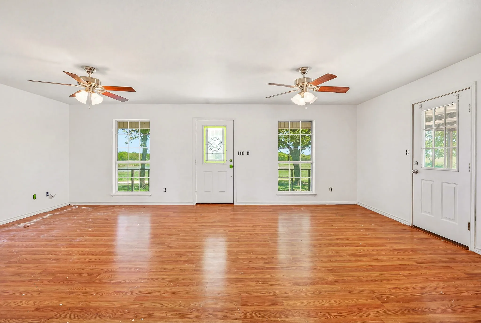 Farm For Sale in Erath County , 802 Private Road 1675, Stephenville, Texas 76401, 3 Bedroom, 2 Bathroom, Garage spaces, 2,223 Sqft, built in 2002, mls#21232356, Real Estate Agent in Stephenville, Homes For Sale in Erath county, Homes For Sale in Stephenville, Realtor in Stephenville Texas, Real Estate Brokerage Independent Realty Texas, Luminita Cordes Realtor