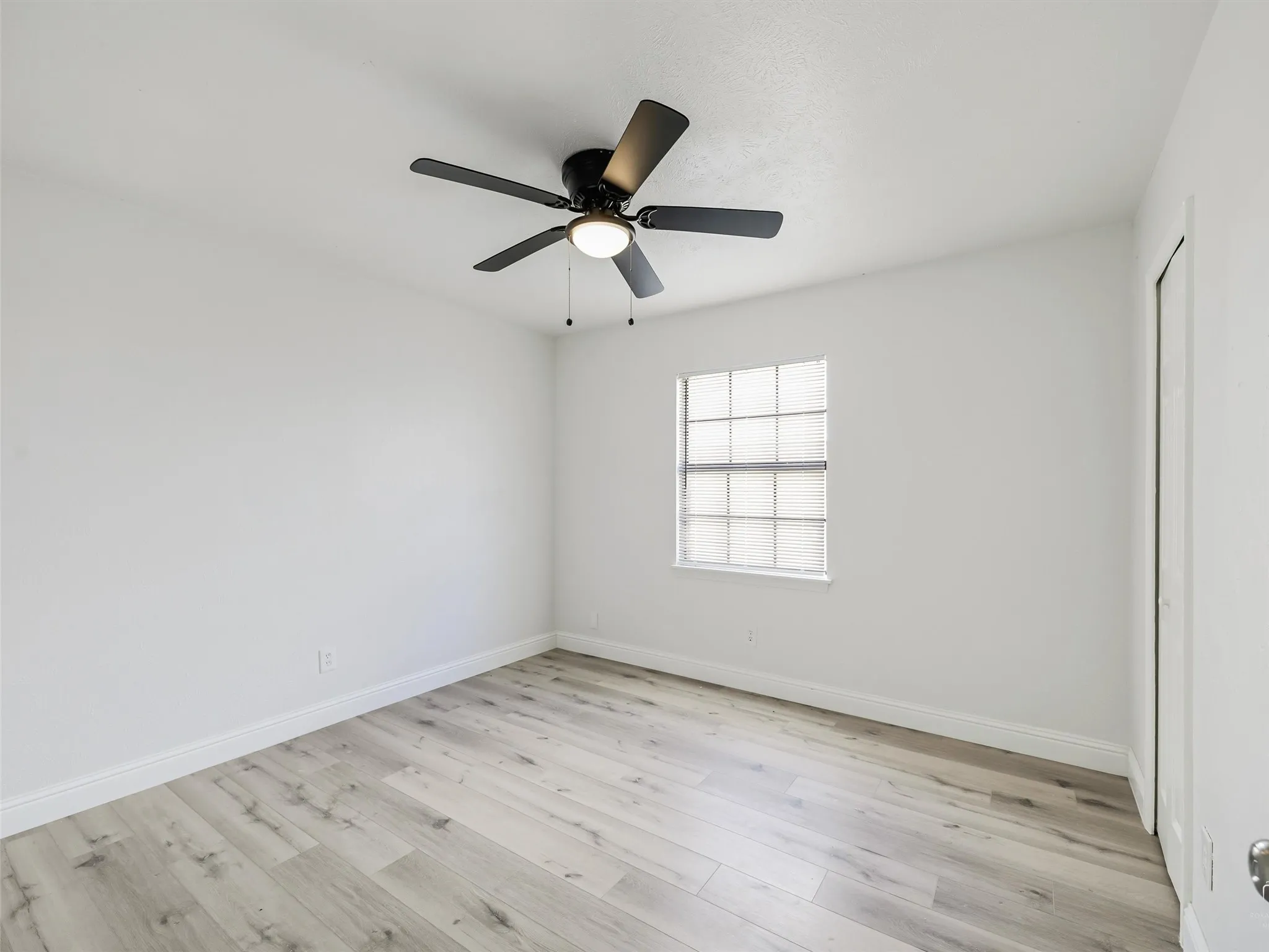 Single Family Residence For Rent in Dallas County , 4314 Arrowwood Street, Mesquite, Texas 75150, 4 Bedroom, 3 Bathroom, 2 Garage spaces, 2,011 Sqft, built in 1983, Preowned, mls#21228842, Real Estate Agent in Mesquite, Homes For Rent in Dallas county, Homes For Rent in Mesquite, Realtor in Mesquite Texas, Real Estate Brokerage Independent Realty Texas, Luminita Cordes Realtor
