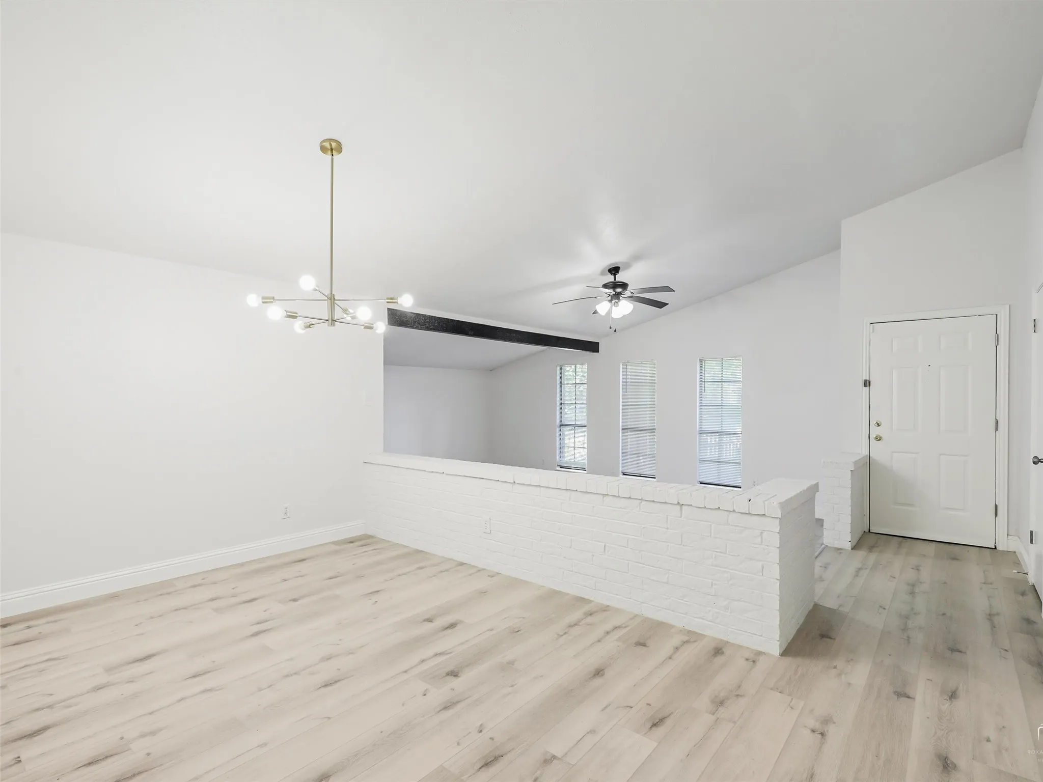 Single Family Residence For Rent in Dallas County , 4314 Arrowwood Street, Mesquite, Texas 75150, 4 Bedroom, 3 Bathroom, 2 Garage spaces, 2,011 Sqft, built in 1983, Preowned, mls#21228842, Real Estate Agent in Mesquite, Homes For Rent in Dallas county, Homes For Rent in Mesquite, Realtor in Mesquite Texas, Real Estate Brokerage Independent Realty Texas, Luminita Cordes Realtor