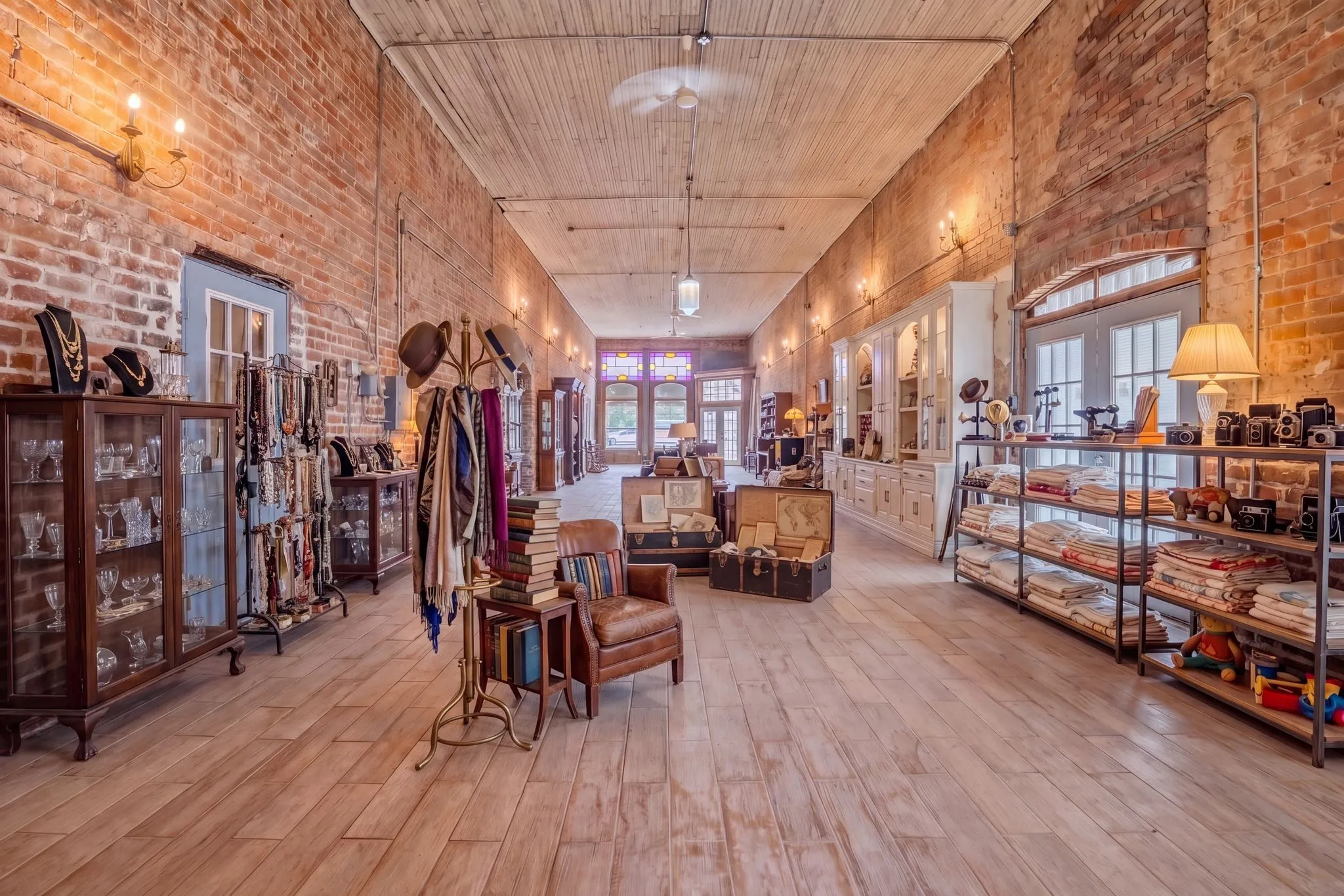 Retail For Sale in Fannin County , 2 S Plaza Street, Ladonia, Texas 75449, 0, 0, Garage spaces, 0 Sqft, built in 1930, Proposed, mls#21223074, Real Estate Agent in Ladonia, Homes For Sale in Fannin county, Homes For Sale in Ladonia, Realtor in Ladonia Texas, Real Estate Brokerage Independent Realty Texas, Luminita Cordes Realtor
