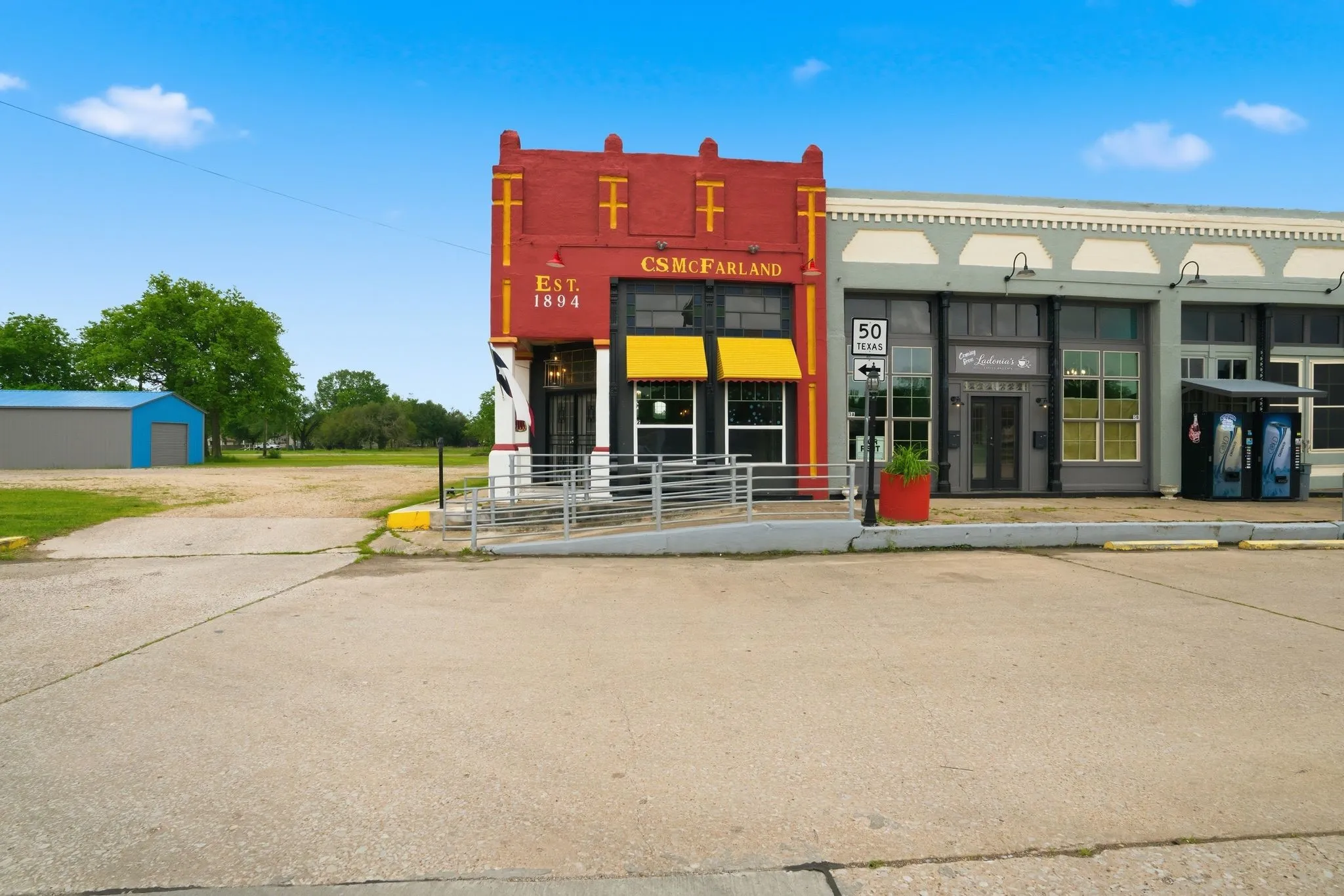 Retail For Sale in Fannin County , 2 S Plaza Street, Ladonia, Texas 75449, 0, 0, Garage spaces, 0 Sqft, built in 1930, Proposed, mls#21223074, Real Estate Agent in Ladonia, Homes For Sale in Fannin county, Homes For Sale in Ladonia, Realtor in Ladonia Texas, Real Estate Brokerage Independent Realty Texas, Luminita Cordes Realtor