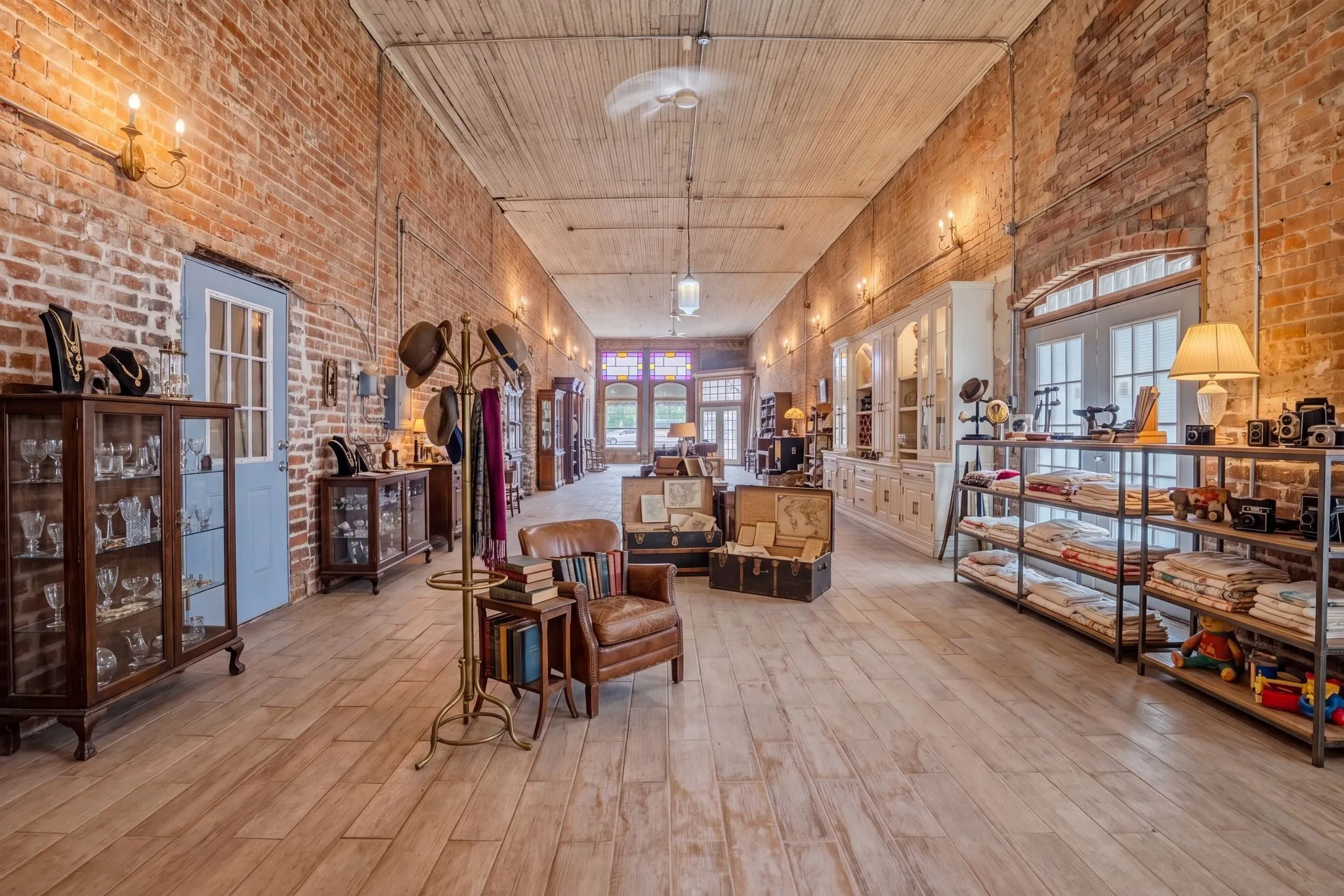 Retail For Sale in Fannin County , 2 S Plaza Street, Ladonia, Texas 75449, 0, 0, Garage spaces, 0 Sqft, built in 1930, Proposed, mls#21223074, Real Estate Agent in Ladonia, Homes For Sale in Fannin county, Homes For Sale in Ladonia, Realtor in Ladonia Texas, Real Estate Brokerage Independent Realty Texas, Luminita Cordes Realtor