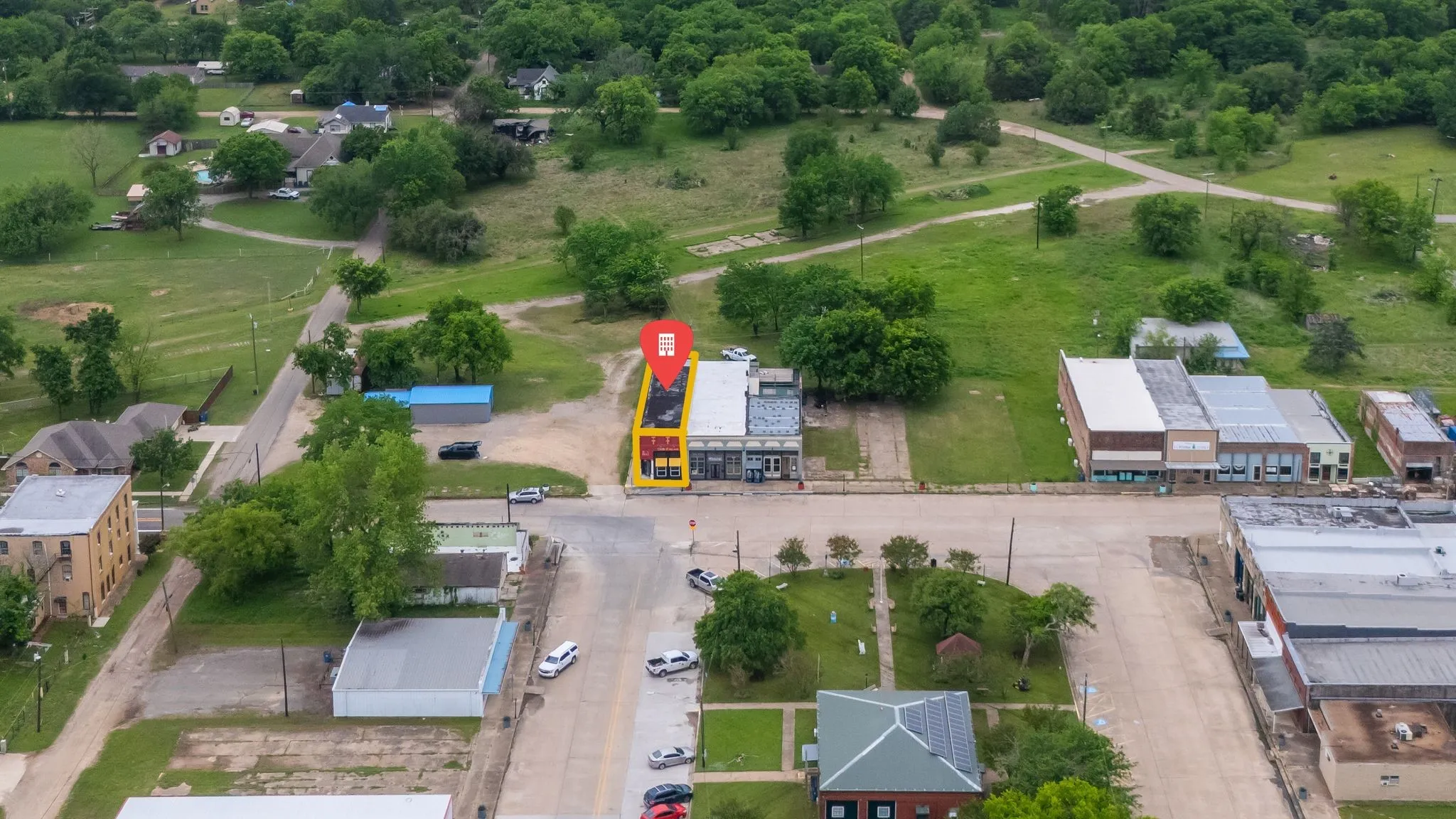 Retail For Sale in Fannin County , 2 S Plaza Street, Ladonia, Texas 75449, 0, 0, Garage spaces, 0 Sqft, built in 1930, Proposed, mls#21223074, Real Estate Agent in Ladonia, Homes For Sale in Fannin county, Homes For Sale in Ladonia, Realtor in Ladonia Texas, Real Estate Brokerage Independent Realty Texas, Luminita Cordes Realtor