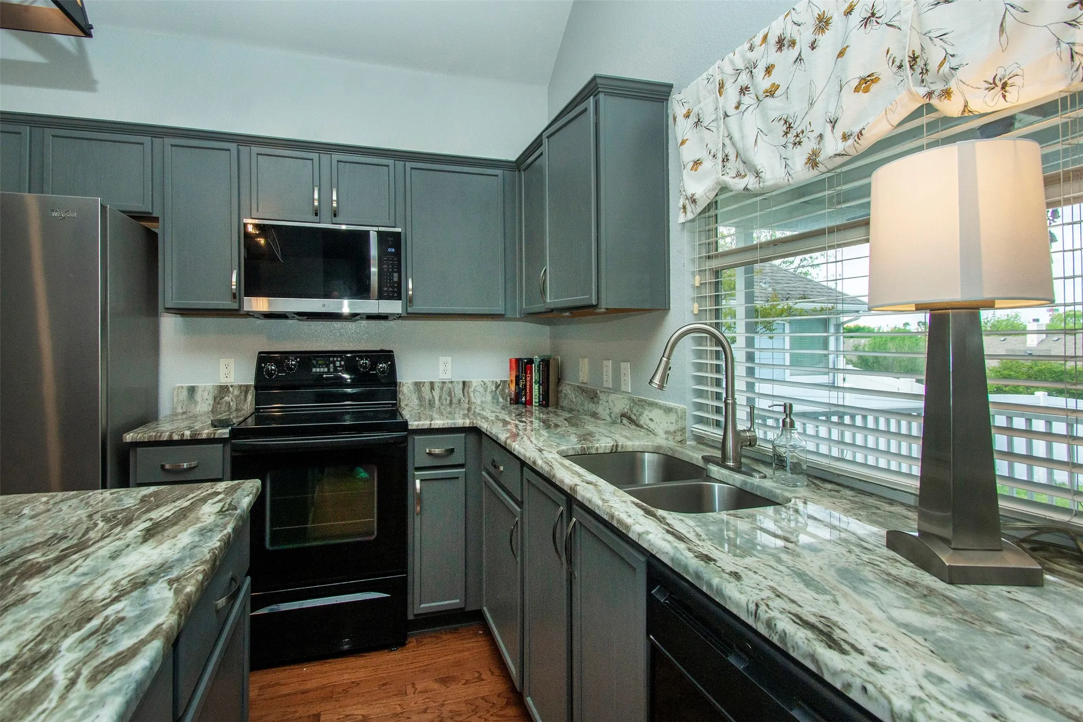 Single Family Residence For Sale in Collin County , 510 Creekside Drive, Anna, Texas 75409, 3 Bedroom, 2 Bathroom, 2 Garage spaces, 1,267 Sqft, built in 2003, Preowned, mls#21230941, Real Estate Agent in Anna, Homes For Sale in Collin county, Homes For Sale in Anna, Realtor in Anna Texas, Real Estate Brokerage Independent Realty Texas, Luminita Cordes Realtor