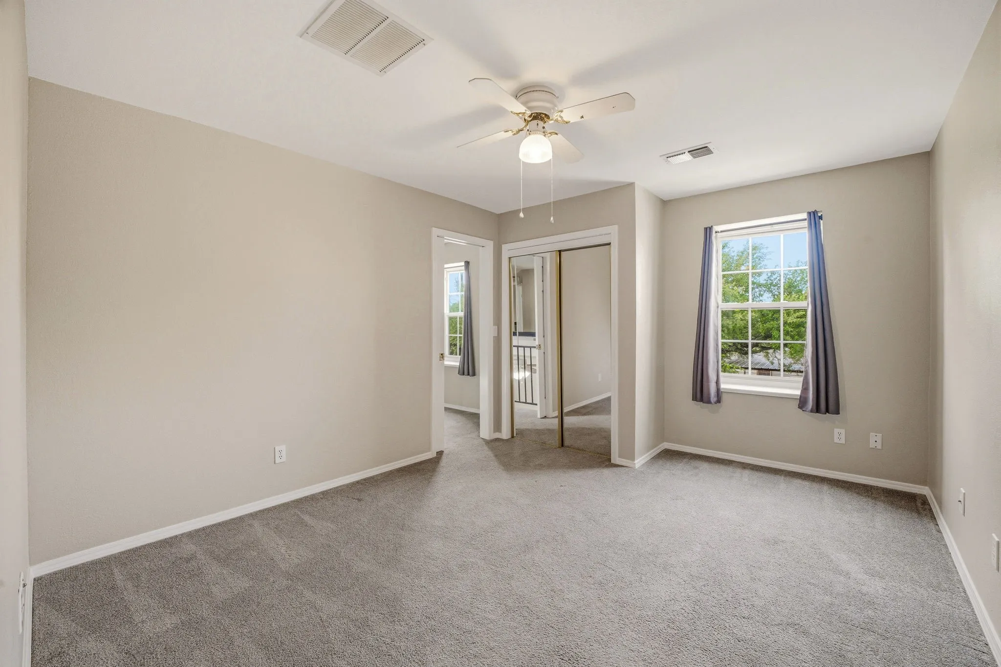 Single Family Residence For Sale in Somervell County , 302 Hill Street, Glen Rose, Texas 76043, 4 Bedroom, 5 Bathroom, 2 Garage spaces, 2,400 Sqft, built in 1994, Preowned, mls#21231130, Real Estate Agent in Glen Rose, Homes For Sale in Somervell county, Homes For Sale in Glen Rose, Realtor in Glen Rose Texas, Real Estate Brokerage Independent Realty Texas, Luminita Cordes Realtor