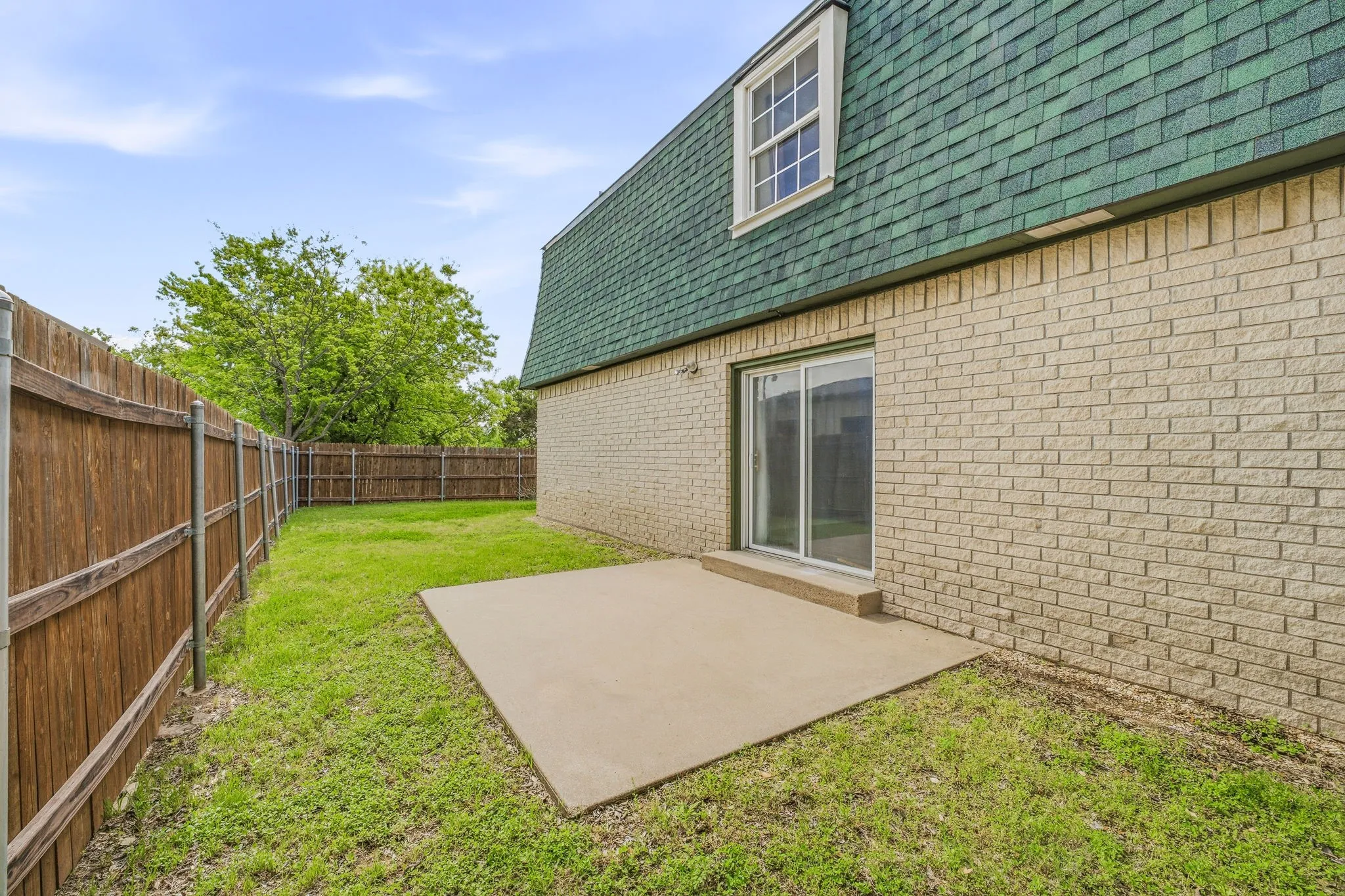 Single Family Residence For Sale in Somervell County , 302 Hill Street, Glen Rose, Texas 76043, 4 Bedroom, 5 Bathroom, 2 Garage spaces, 2,400 Sqft, built in 1994, Preowned, mls#21231130, Real Estate Agent in Glen Rose, Homes For Sale in Somervell county, Homes For Sale in Glen Rose, Realtor in Glen Rose Texas, Real Estate Brokerage Independent Realty Texas, Luminita Cordes Realtor