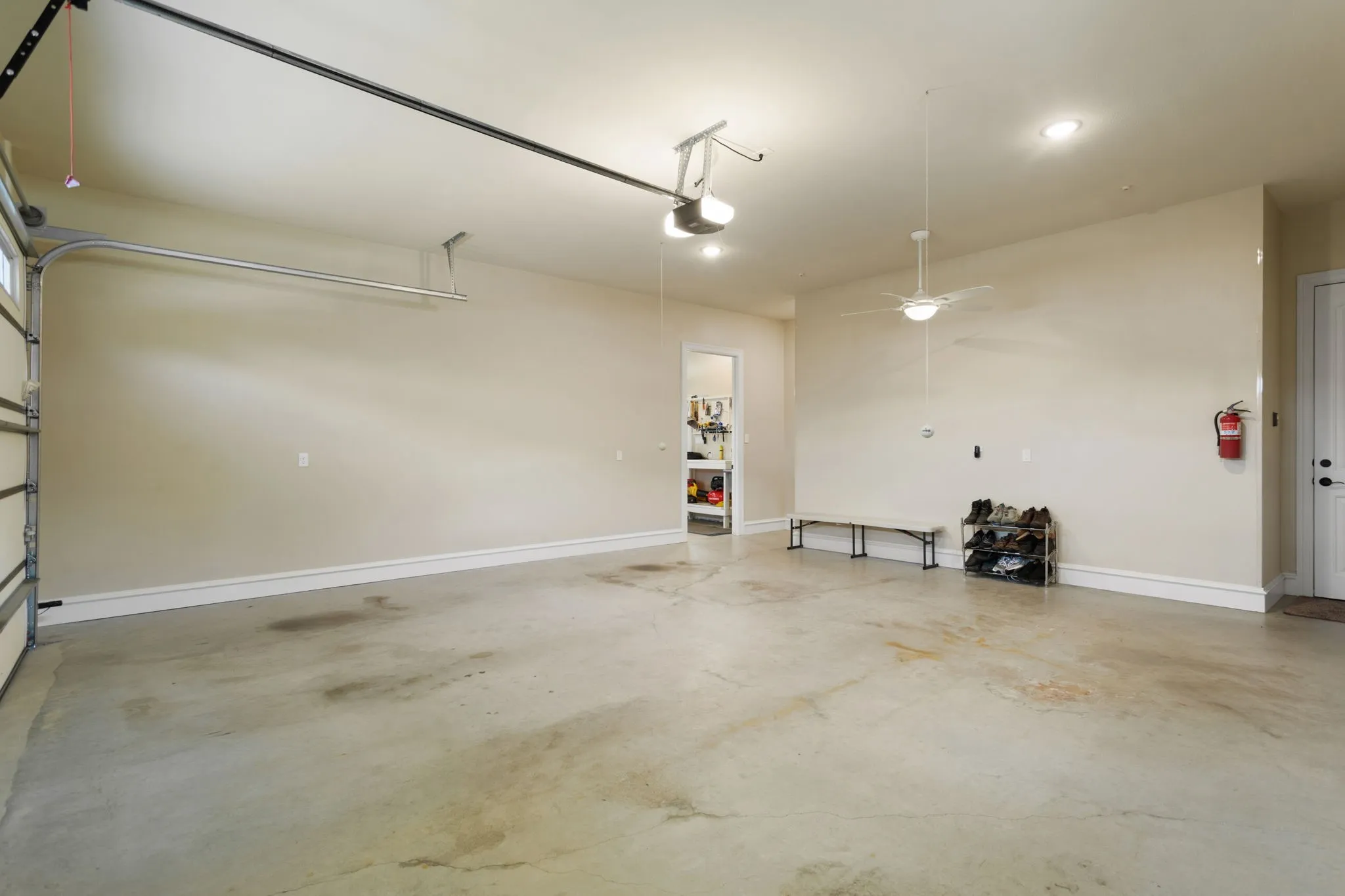 Single Family Residence For Sale in Smith County , 6923 Saint Anthony Drive, Tyler, Texas 75703, 3 Bedroom, 3 Bathroom, 2 Garage spaces, 2,430 Sqft, built in 2019, mls#21232533, Real Estate Agent in Tyler, Homes For Sale in Smith county, Homes For Sale in Tyler, Realtor in Tyler Texas, Real Estate Brokerage Independent Realty Texas, Luminita Cordes Realtor