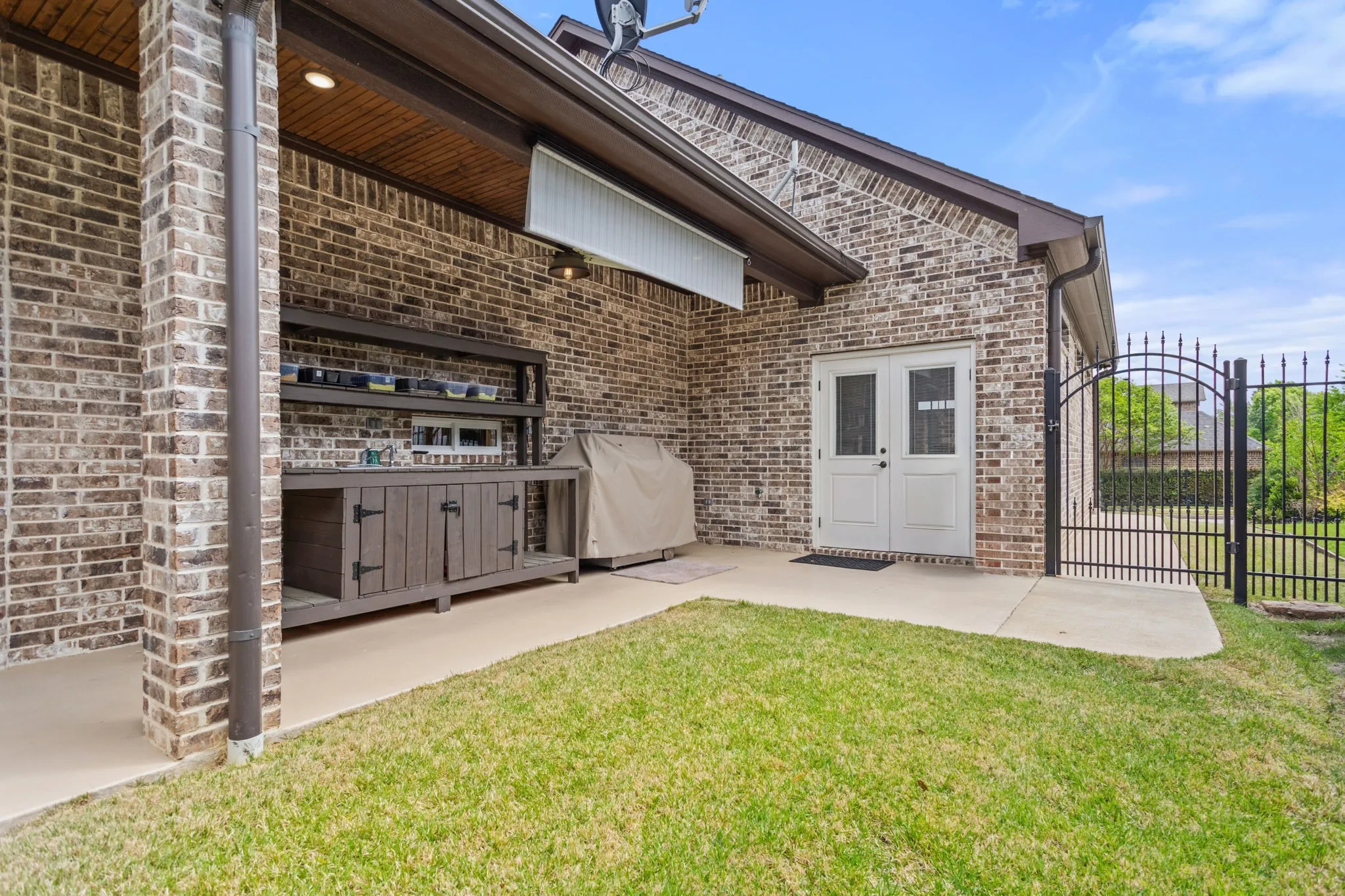 Single Family Residence For Sale in Smith County , 6923 Saint Anthony Drive, Tyler, Texas 75703, 3 Bedroom, 3 Bathroom, 2 Garage spaces, 2,430 Sqft, built in 2019, mls#21232533, Real Estate Agent in Tyler, Homes For Sale in Smith county, Homes For Sale in Tyler, Realtor in Tyler Texas, Real Estate Brokerage Independent Realty Texas, Luminita Cordes Realtor