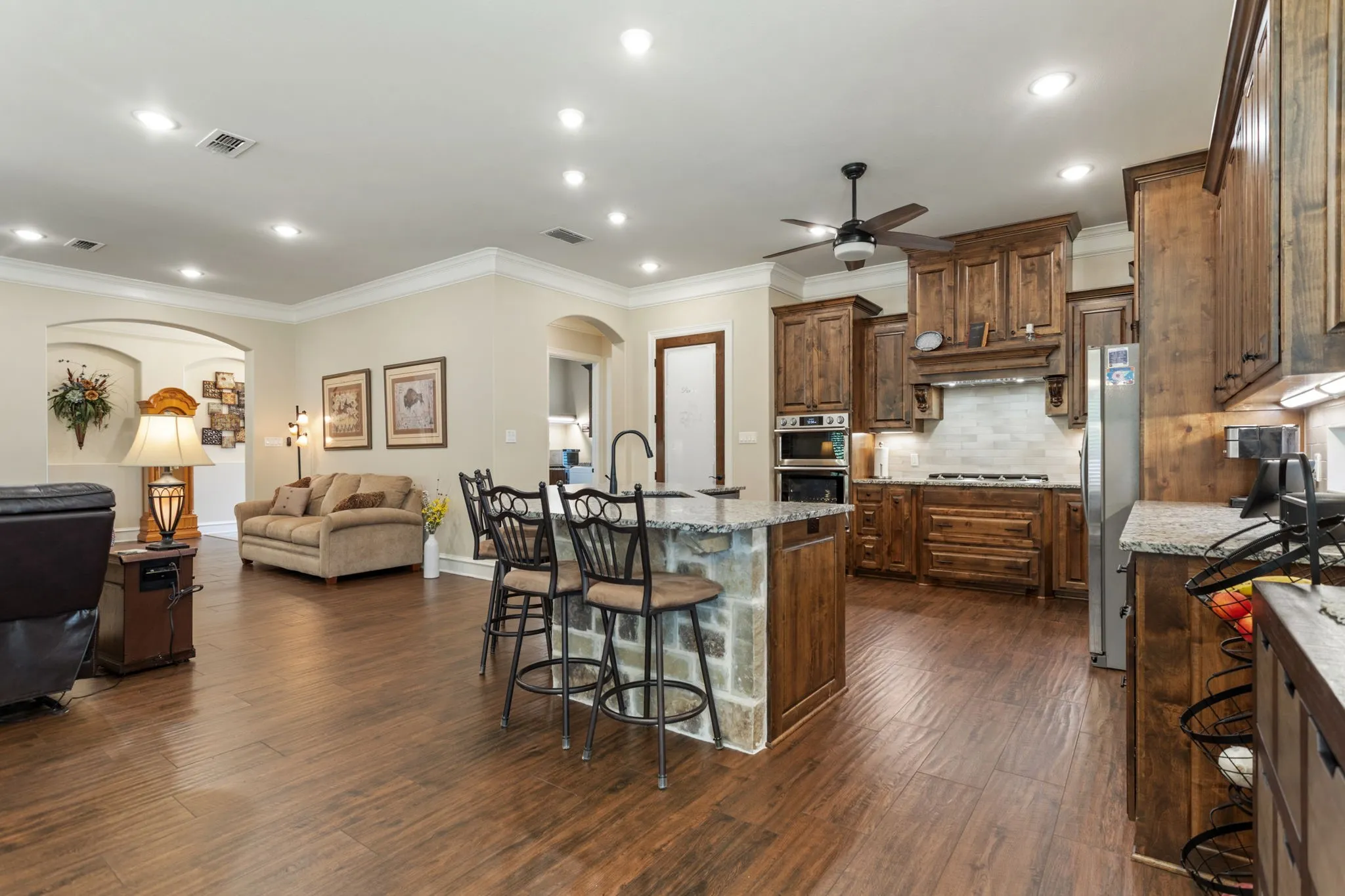 Single Family Residence For Sale in Smith County , 6923 Saint Anthony Drive, Tyler, Texas 75703, 3 Bedroom, 3 Bathroom, 2 Garage spaces, 2,430 Sqft, built in 2019, mls#21232533, Real Estate Agent in Tyler, Homes For Sale in Smith county, Homes For Sale in Tyler, Realtor in Tyler Texas, Real Estate Brokerage Independent Realty Texas, Luminita Cordes Realtor