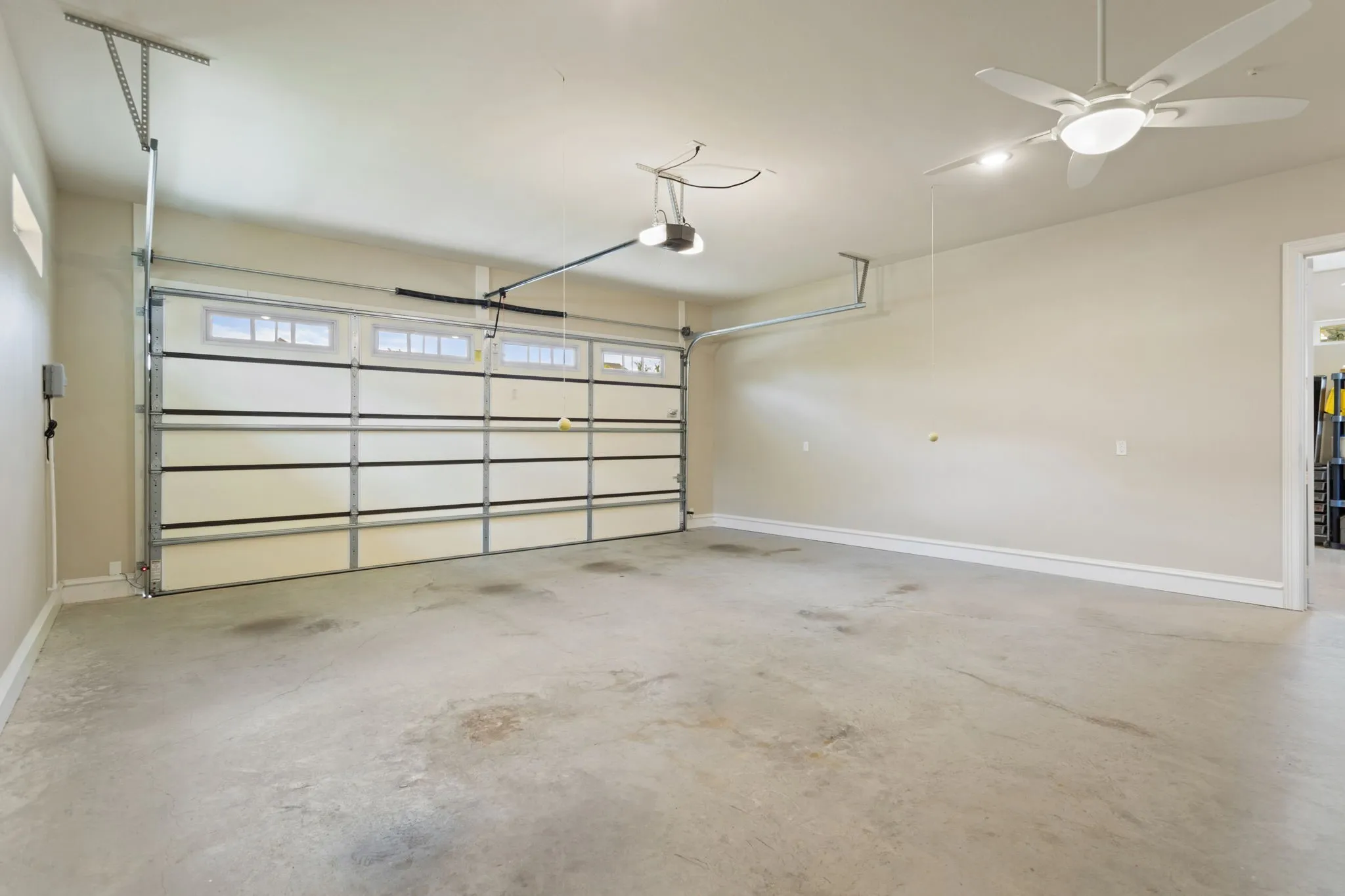 Single Family Residence For Sale in Smith County , 6923 Saint Anthony Drive, Tyler, Texas 75703, 3 Bedroom, 3 Bathroom, 2 Garage spaces, 2,430 Sqft, built in 2019, mls#21232533, Real Estate Agent in Tyler, Homes For Sale in Smith county, Homes For Sale in Tyler, Realtor in Tyler Texas, Real Estate Brokerage Independent Realty Texas, Luminita Cordes Realtor