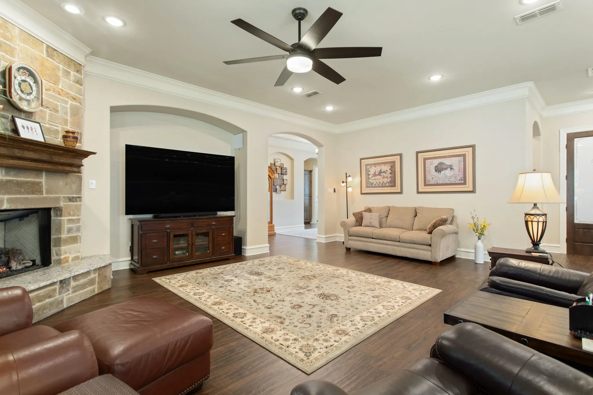 Single Family Residence For Sale in Smith County , 6923 Saint Anthony Drive, Tyler, Texas 75703, 3 Bedroom, 3 Bathroom, 2 Garage spaces, 2,430 Sqft, built in 2019, mls#21232533, Real Estate Agent in Tyler, Homes For Sale in Smith county, Homes For Sale in Tyler, Realtor in Tyler Texas, Real Estate Brokerage Independent Realty Texas, Luminita Cordes Realtor