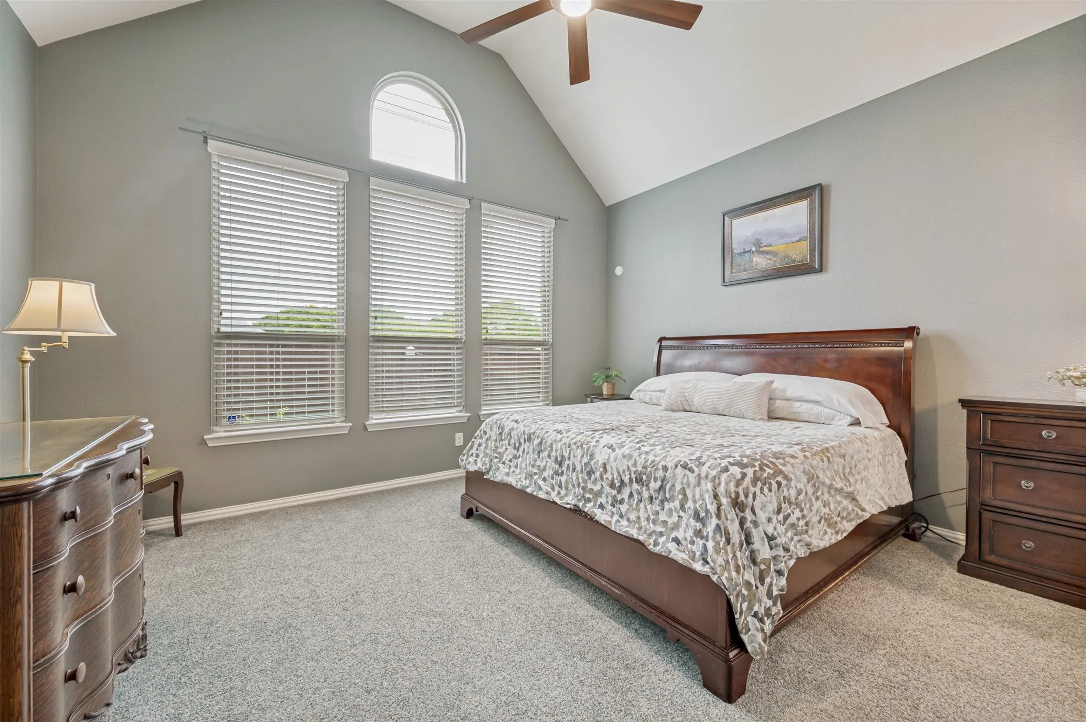 Single Family Residence For Sale in Dallas County , 2841 Edinburgh, Carrollton, Texas 75006, 3 Bedroom, 4 Bathroom, 2 Garage spaces, 3,057 Sqft, built in 2014, Preowned, mls#21232542, Real Estate Agent in Carrollton, Homes For Sale in Dallas county, Homes For Sale in Carrollton, Realtor in Carrollton Texas, Real Estate Brokerage Independent Realty Texas, Luminita Cordes Realtor
