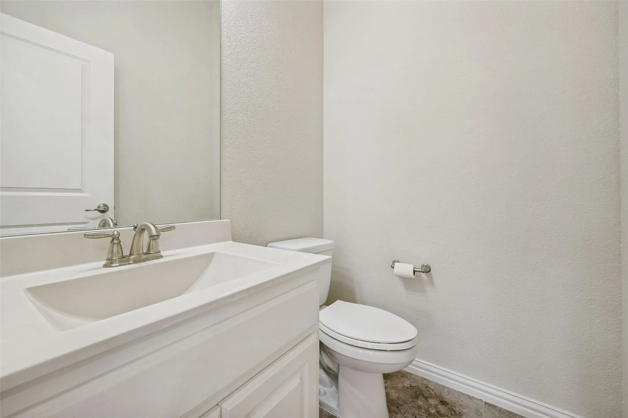 Single Family Residence For Sale in Dallas County , 2841 Edinburgh, Carrollton, Texas 75006, 3 Bedroom, 4 Bathroom, 2 Garage spaces, 3,057 Sqft, built in 2014, Preowned, mls#21232542, Real Estate Agent in Carrollton, Homes For Sale in Dallas county, Homes For Sale in Carrollton, Realtor in Carrollton Texas, Real Estate Brokerage Independent Realty Texas, Luminita Cordes Realtor