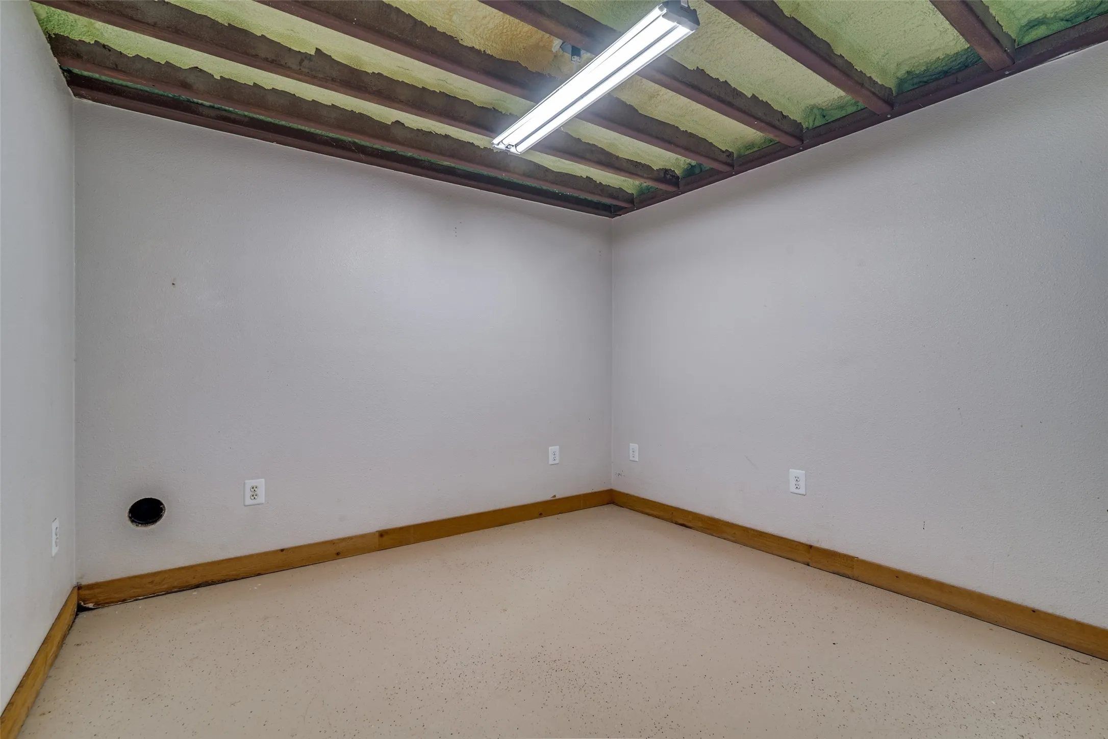 Single Family Residence For Sale in Kaufman County , 9798 Helms Trail, Forney, Texas 75126, 3 Bedrooms, 2 Bathrooms, 2 Garage spaces, 2,094 Sqft, built in 1999, Preowned, Price $650,000, mls#21232616, Real Estate Agent in Forney, Homes For Sale in Kaufman county, Homes For Sale in Forney, Realtor in Forney Texas, Real Estate Brokerage Independent Realty Texas, Luminita Cordes Realtor