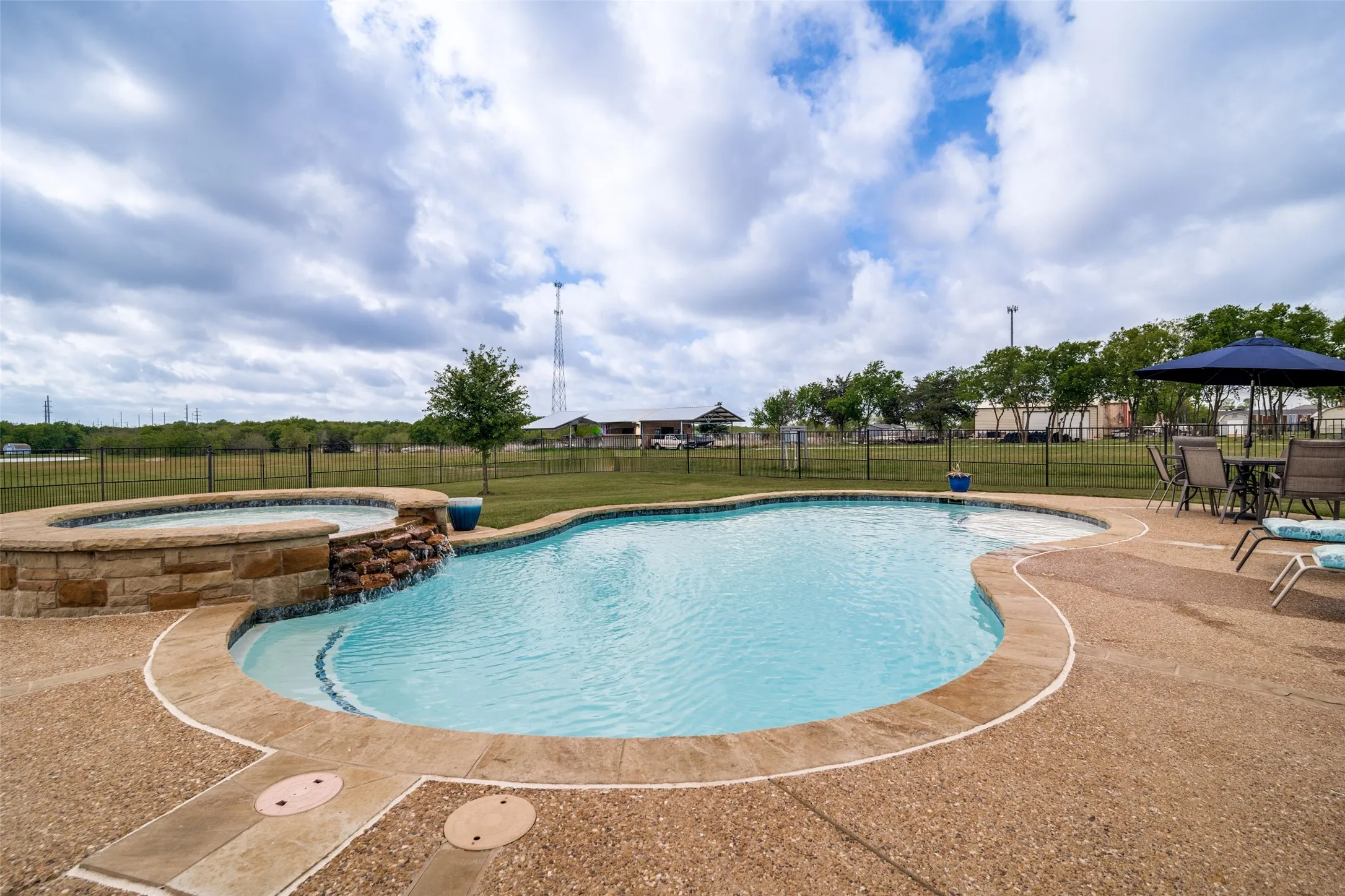 Single Family Residence For Sale in Kaufman County , 9798 Helms Trail, Forney, Texas 75126, 3 Bedrooms, 2 Bathrooms, 2 Garage spaces, 2,094 Sqft, built in 1999, Preowned, Price $650,000, mls#21232616, Real Estate Agent in Forney, Homes For Sale in Kaufman county, Homes For Sale in Forney, Realtor in Forney Texas, Real Estate Brokerage Independent Realty Texas, Luminita Cordes Realtor