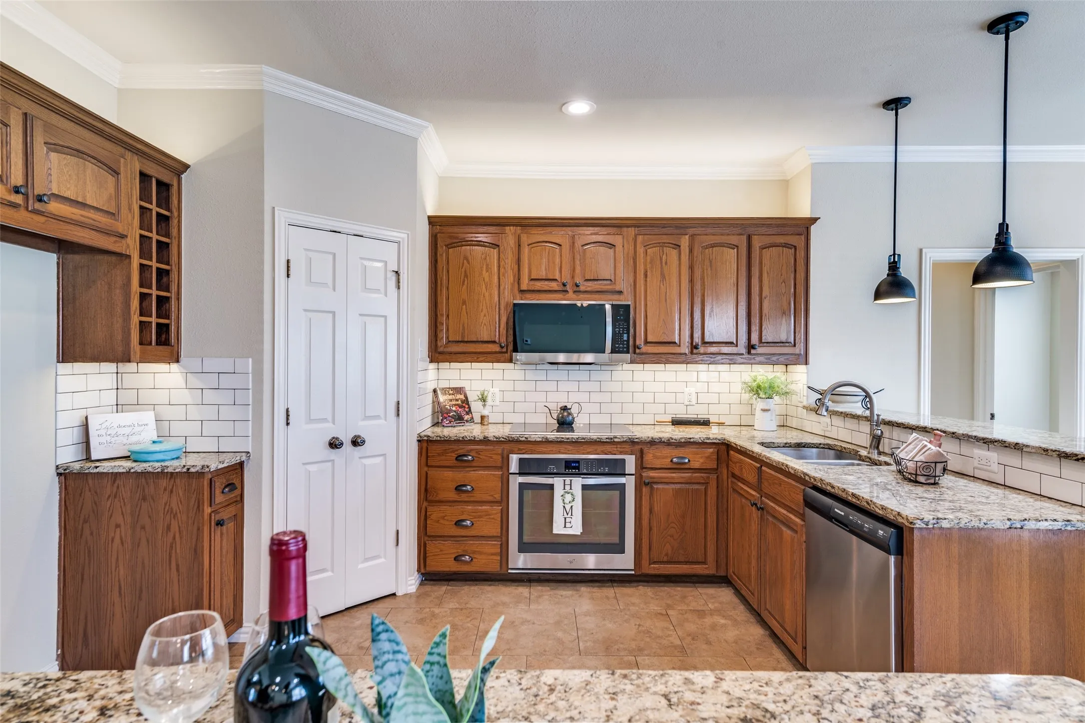 Single Family Residence For Sale in Kaufman County , 9798 Helms Trail, Forney, Texas 75126, 3 Bedrooms, 2 Bathrooms, 2 Garage spaces, 2,094 Sqft, built in 1999, Preowned, Price $650,000, mls#21232616, Real Estate Agent in Forney, Homes For Sale in Kaufman county, Homes For Sale in Forney, Realtor in Forney Texas, Real Estate Brokerage Independent Realty Texas, Luminita Cordes Realtor