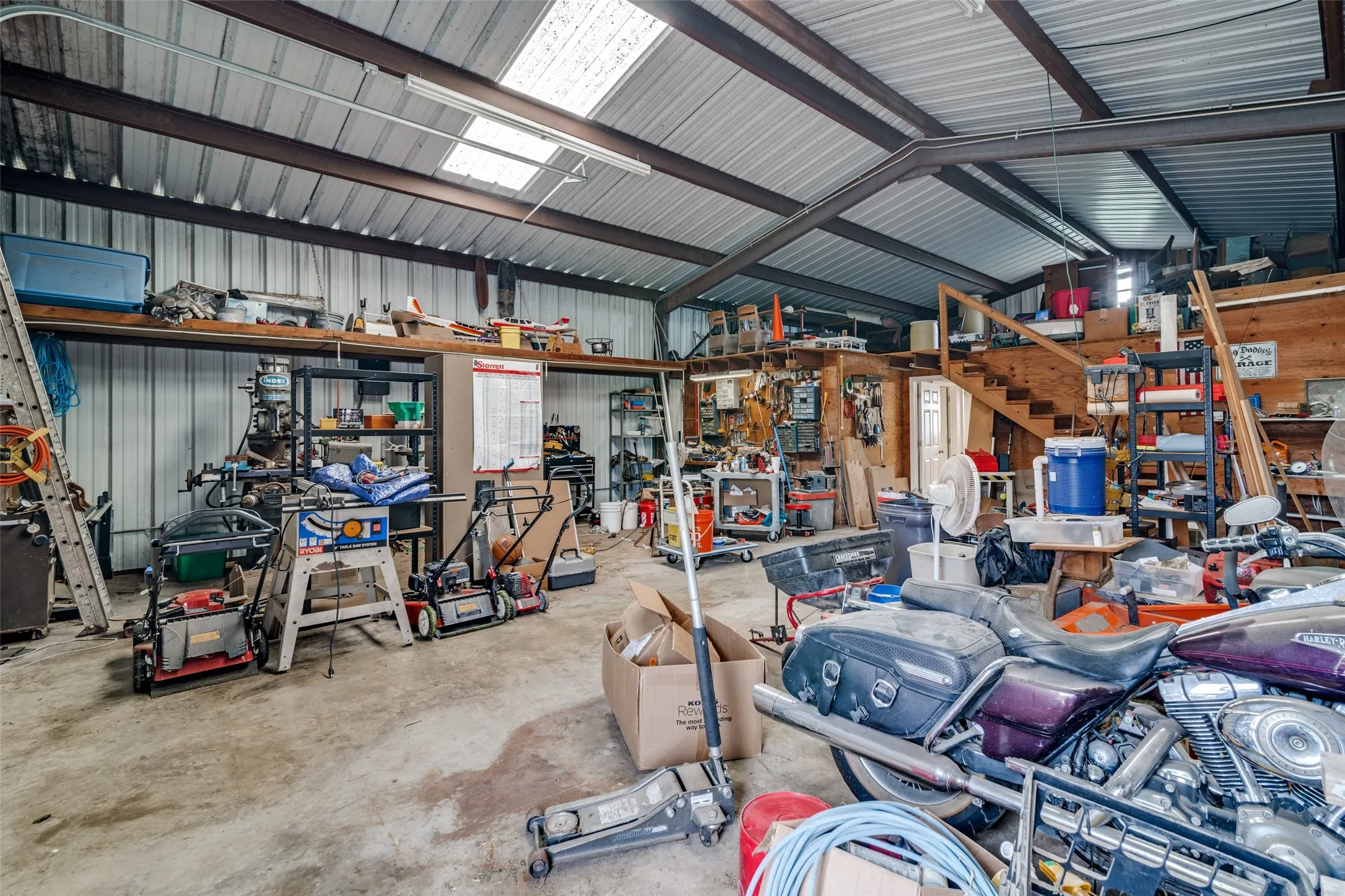 Single Family Residence For Sale in Kaufman County , 9798 Helms Trail, Forney, Texas 75126, 3 Bedrooms, 2 Bathrooms, 2 Garage spaces, 2,094 Sqft, built in 1999, Preowned, Price $650,000, mls#21232616, Real Estate Agent in Forney, Homes For Sale in Kaufman county, Homes For Sale in Forney, Realtor in Forney Texas, Real Estate Brokerage Independent Realty Texas, Luminita Cordes Realtor