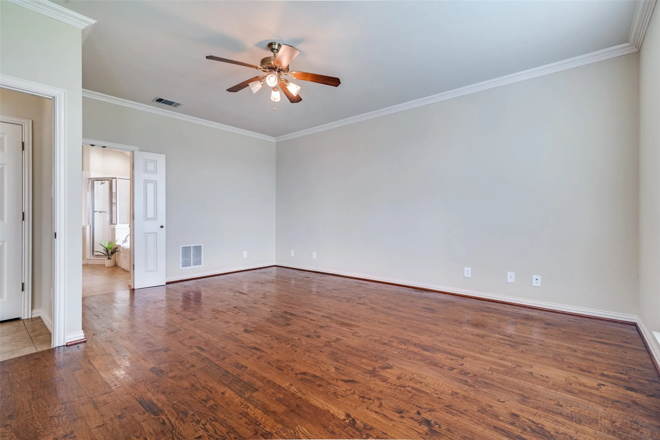 Single Family Residence For Sale in Kaufman County , 9798 Helms Trail, Forney, Texas 75126, 3 Bedrooms, 2 Bathrooms, 2 Garage spaces, 2,094 Sqft, built in 1999, Preowned, Price $650,000, mls#21232616, Real Estate Agent in Forney, Homes For Sale in Kaufman county, Homes For Sale in Forney, Realtor in Forney Texas, Real Estate Brokerage Independent Realty Texas, Luminita Cordes Realtor