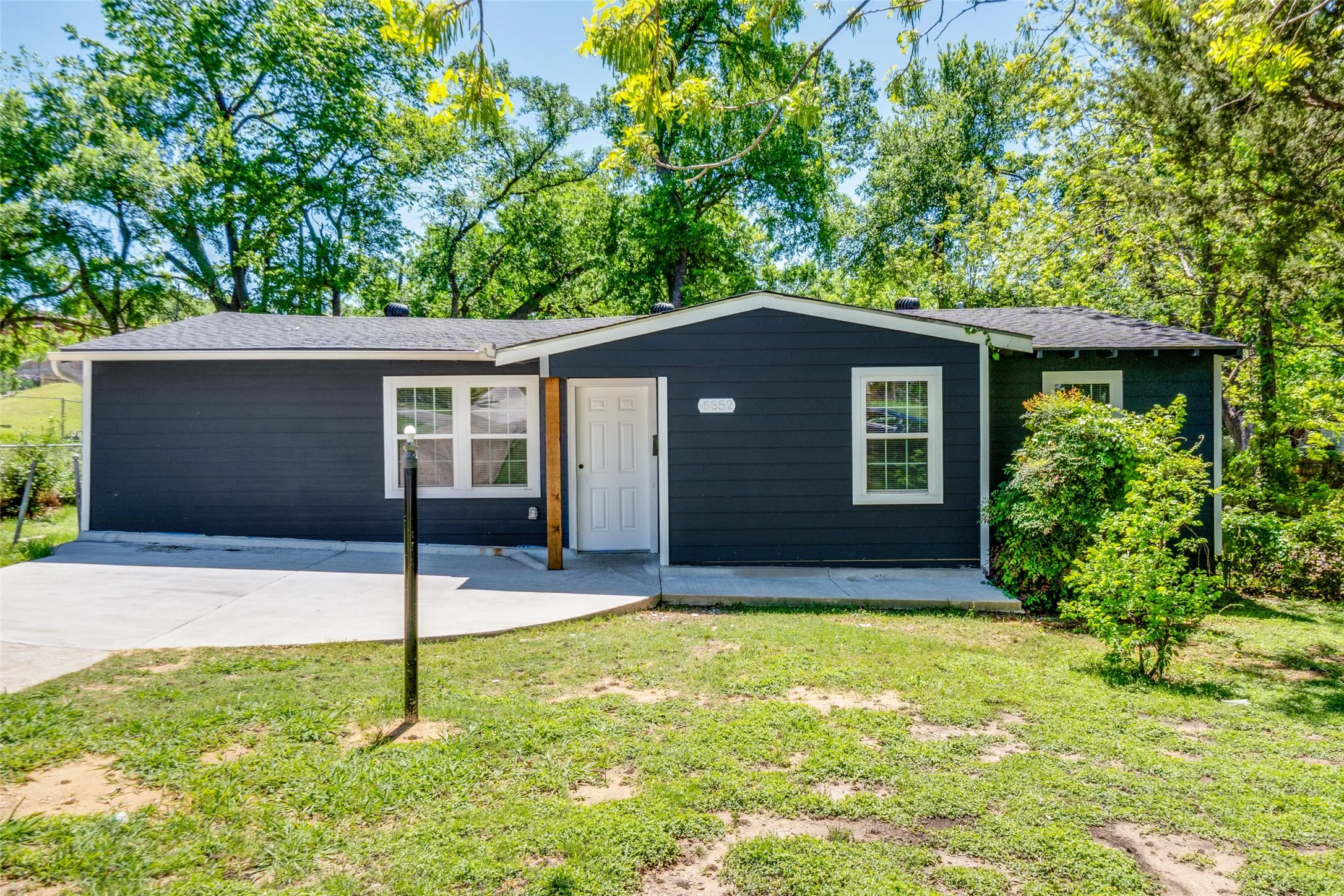 Single Family Residence For Sale in Dallas County , 6352 Latta Street, Dallas, Texas 75227, 4 Bedroom, 2 Bathroom, Garage spaces, 1,302 Sqft, built in 1954, Preowned, mls#21226894, Real Estate Agent in Dallas, Homes For Sale in Dallas county, Homes For Sale in Dallas, Realtor in Dallas Texas, Real Estate Brokerage Independent Realty Texas, Luminita Cordes Realtor