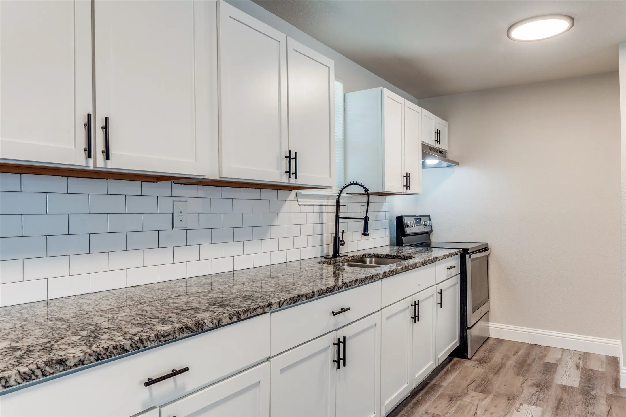 Single Family Residence For Sale in Dallas County , 6352 Latta Street, Dallas, Texas 75227, 4 Bedroom, 2 Bathroom, Garage spaces, 1,302 Sqft, built in 1954, Preowned, mls#21226894, Real Estate Agent in Dallas, Homes For Sale in Dallas county, Homes For Sale in Dallas, Realtor in Dallas Texas, Real Estate Brokerage Independent Realty Texas, Luminita Cordes Realtor