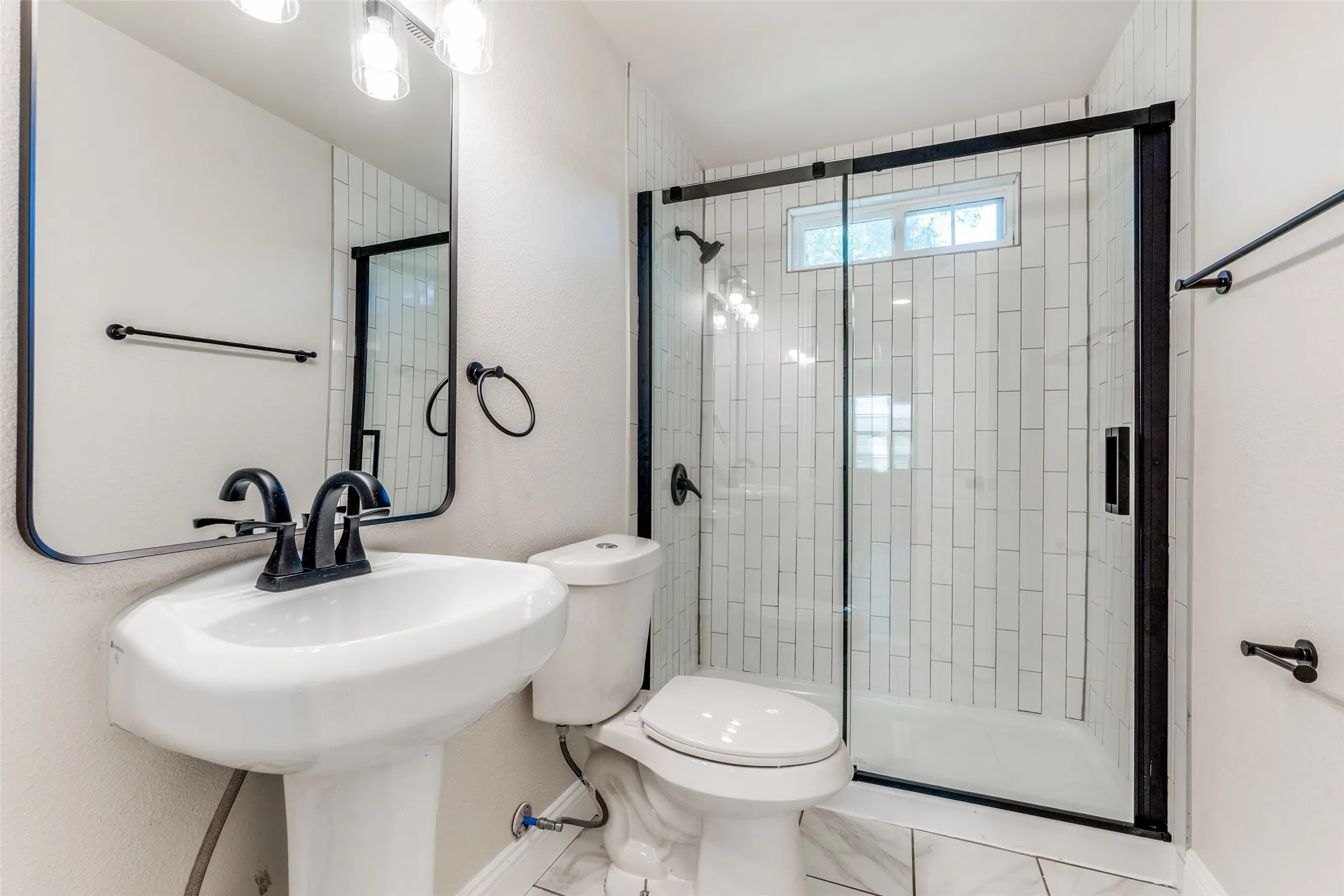Single Family Residence For Sale in Dallas County , 6352 Latta Street, Dallas, Texas 75227, 4 Bedroom, 2 Bathroom, Garage spaces, 1,302 Sqft, built in 1954, Preowned, mls#21226894, Real Estate Agent in Dallas, Homes For Sale in Dallas county, Homes For Sale in Dallas, Realtor in Dallas Texas, Real Estate Brokerage Independent Realty Texas, Luminita Cordes Realtor